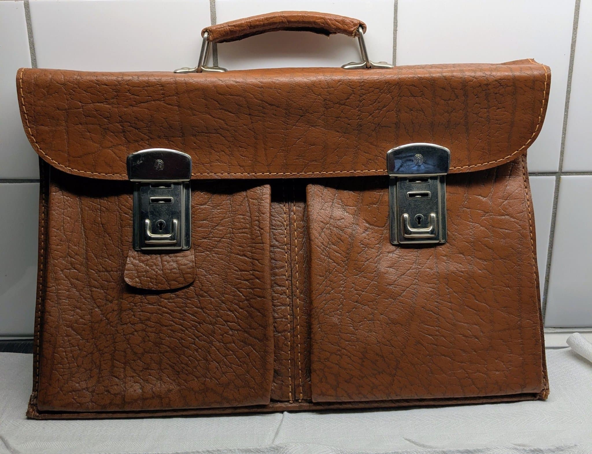 Klassisk Portfölj 50- tal skinn brun