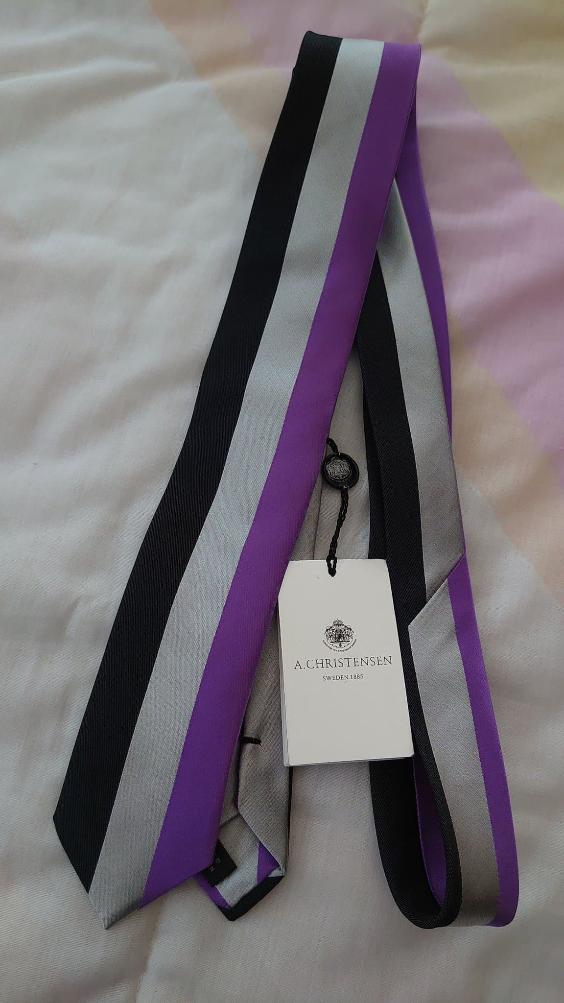 A. Christensen lila, svart och grå slips
