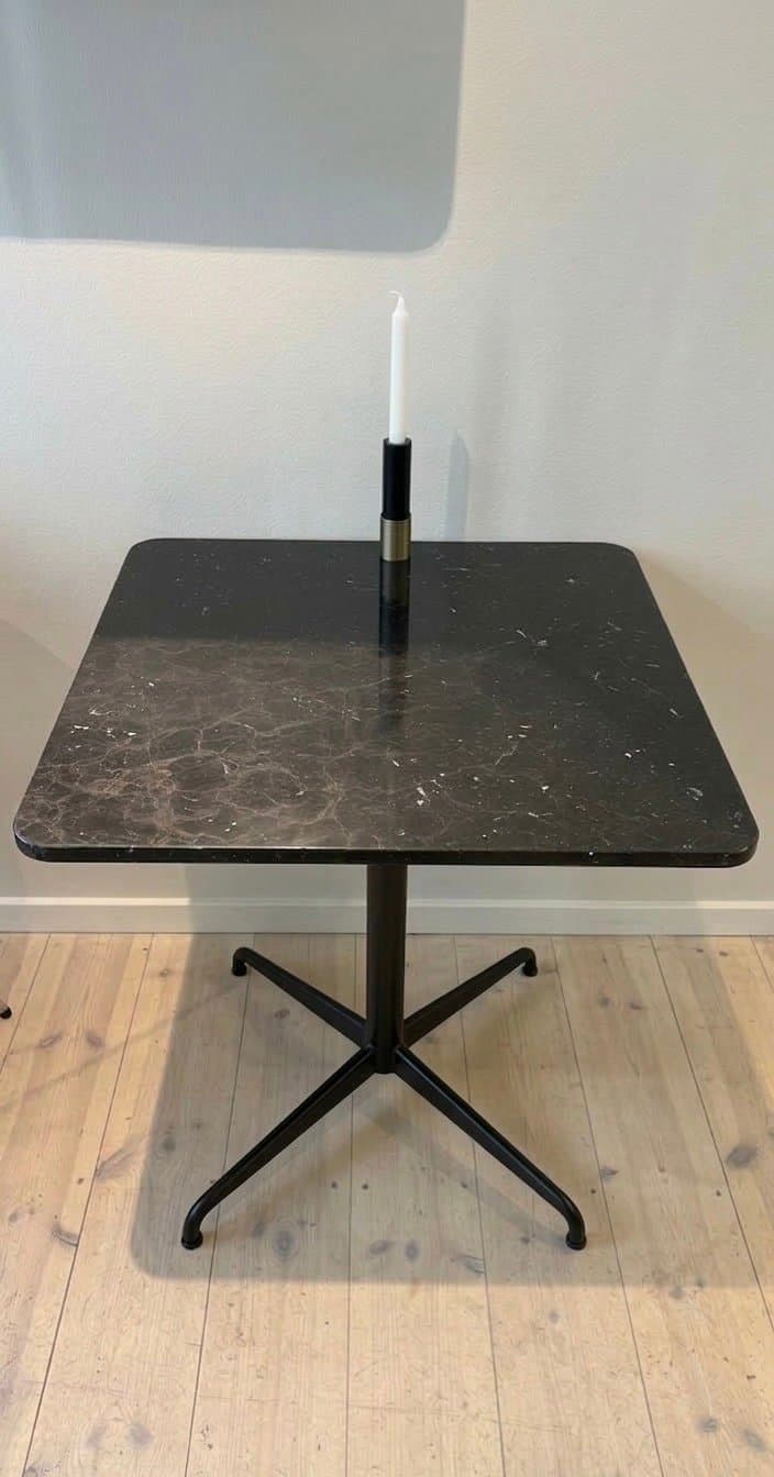 GUBI Beetle Bord, Fyrkantigt, Svart Marmor