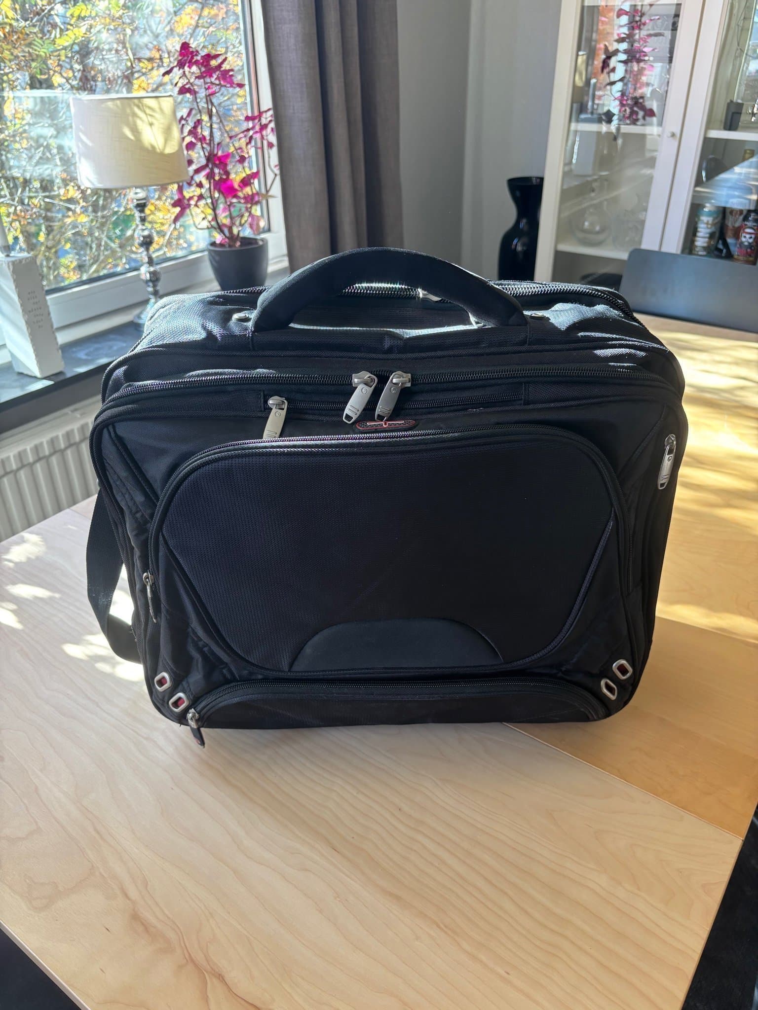 Elleven datorväska för resor