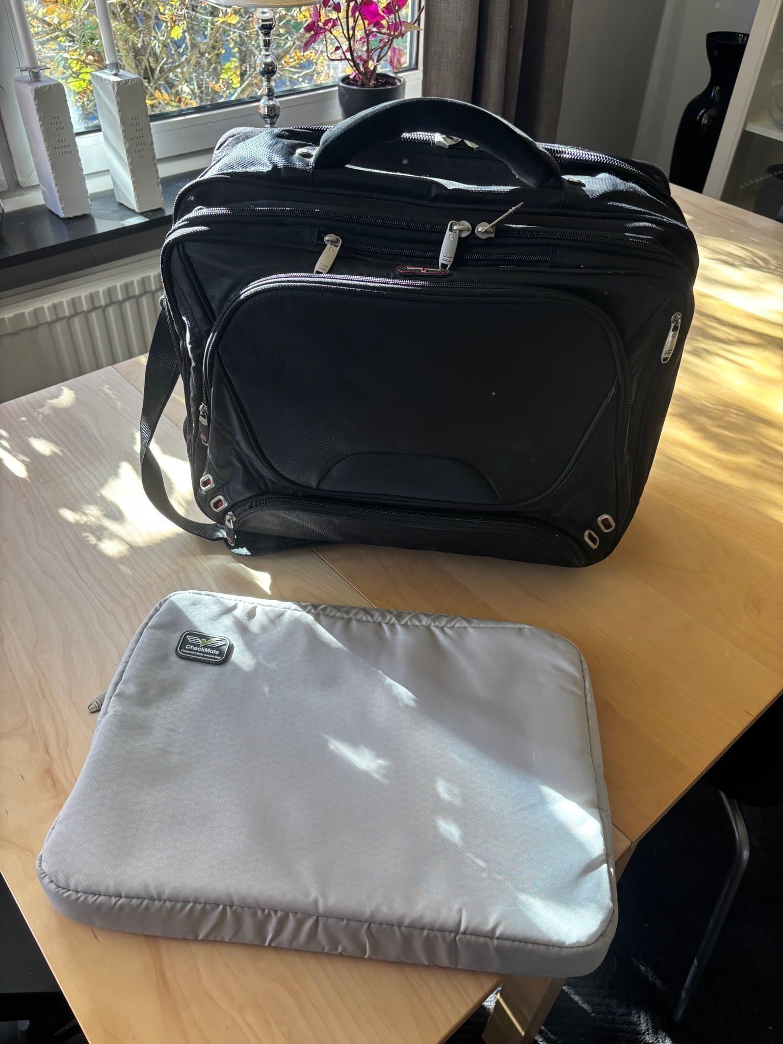 Elleven datorväska för resor