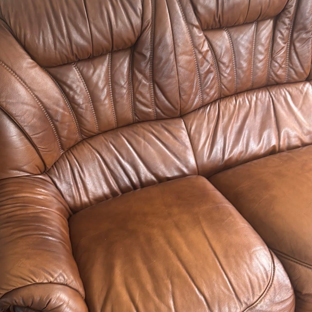 Soffgrupp i brunt läder