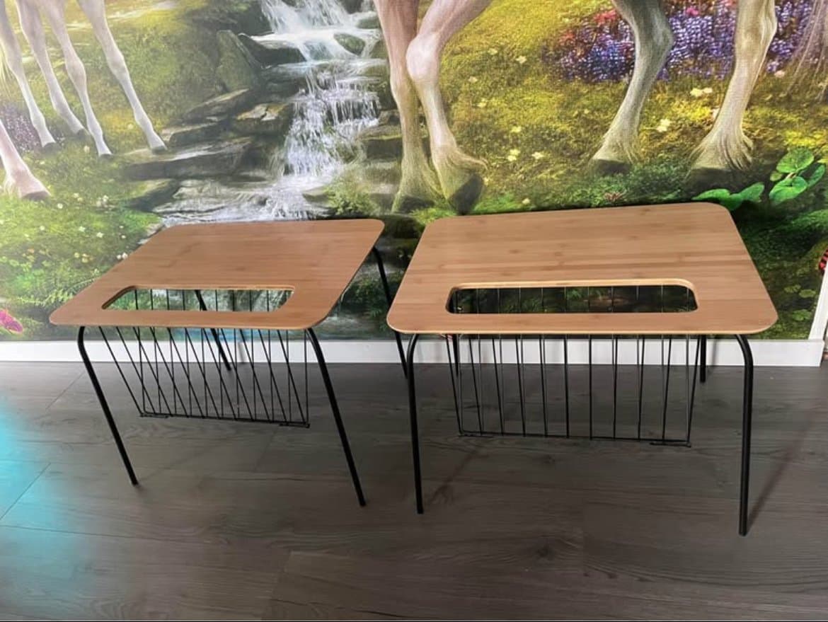 Två st bord med förvaring, som nya!