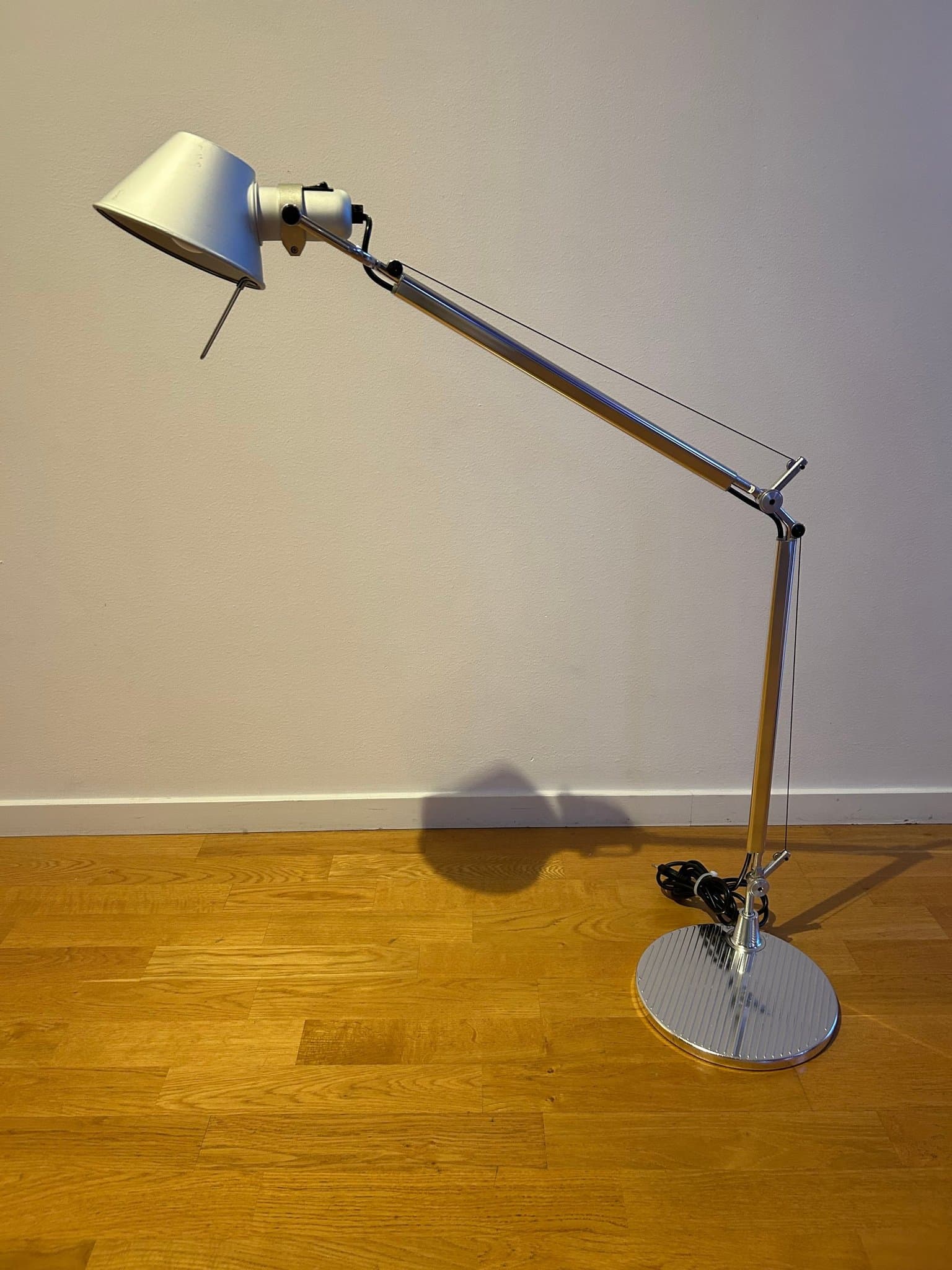 Skrivbordslampa "Tolomeo", Artemide, Italien.
