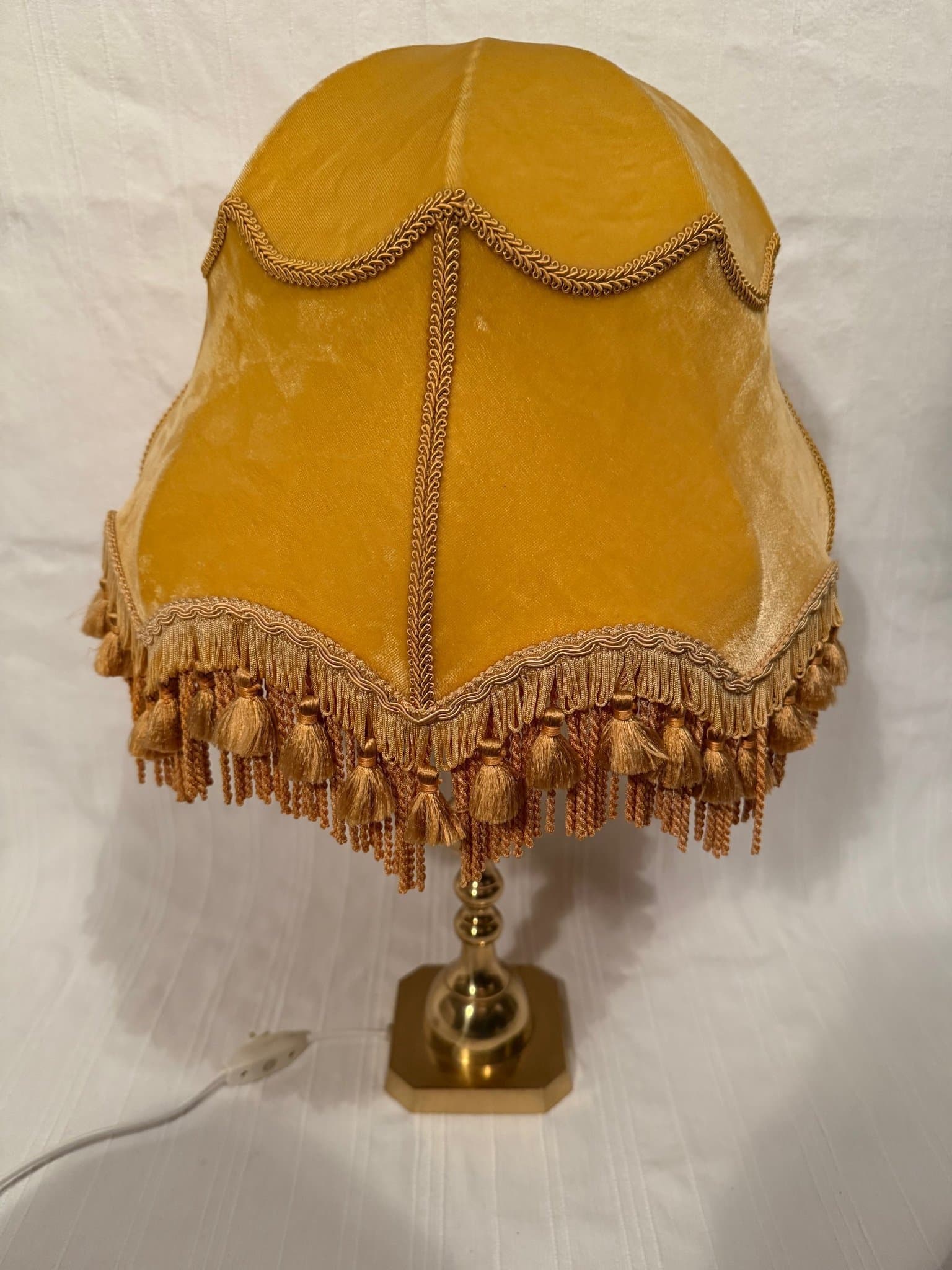 Bordslampa - Mässingfärgad - Sammetsskärm