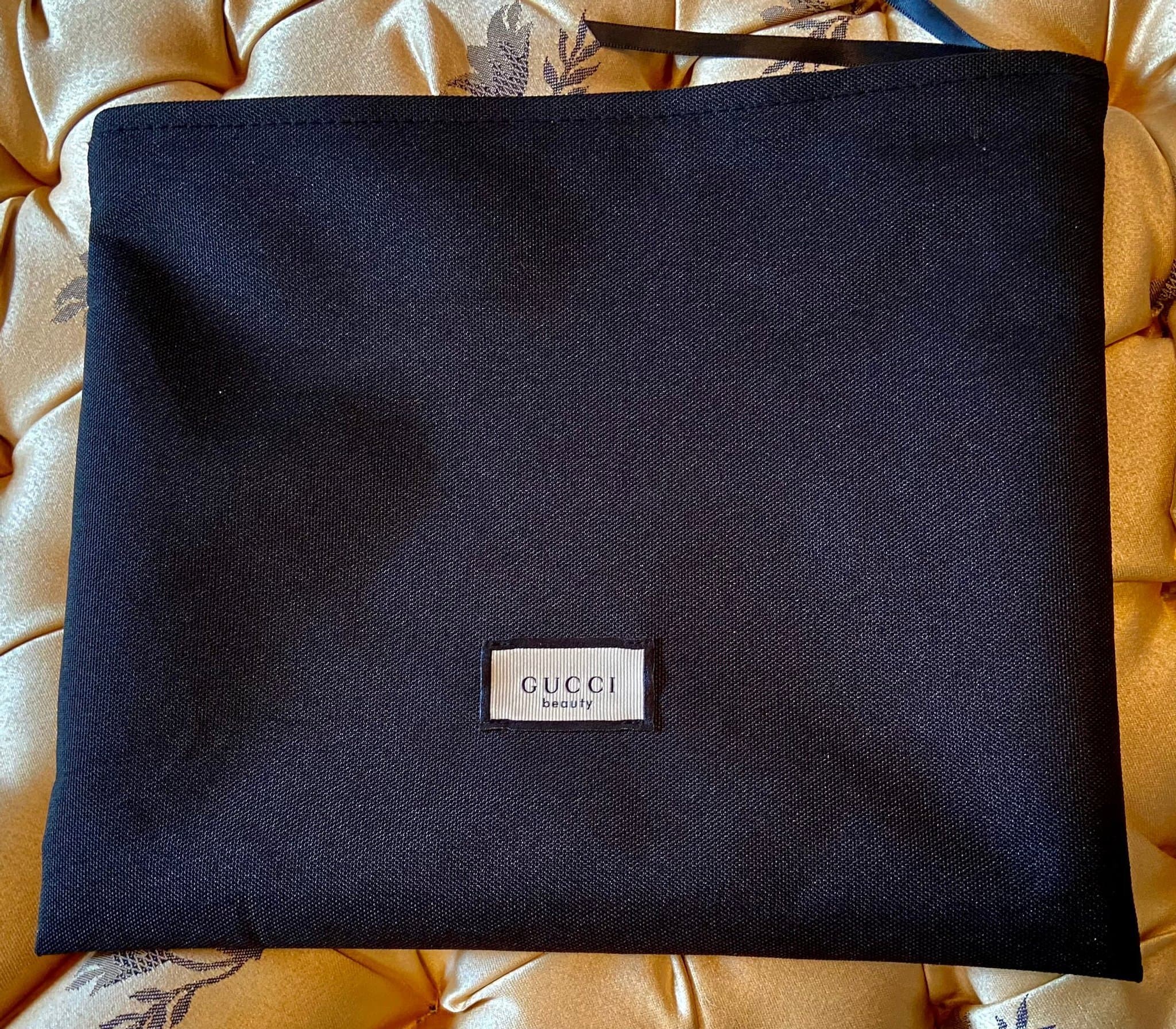 (212) Gucci Beauty Sminkväska