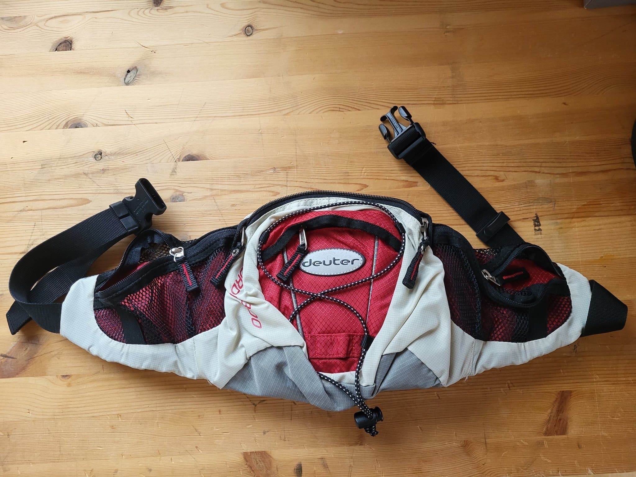 Ny Deuter Midjeväska