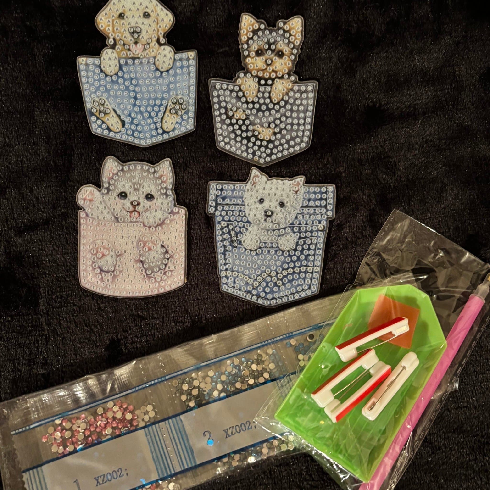 4 pack Söta Hundbroscher