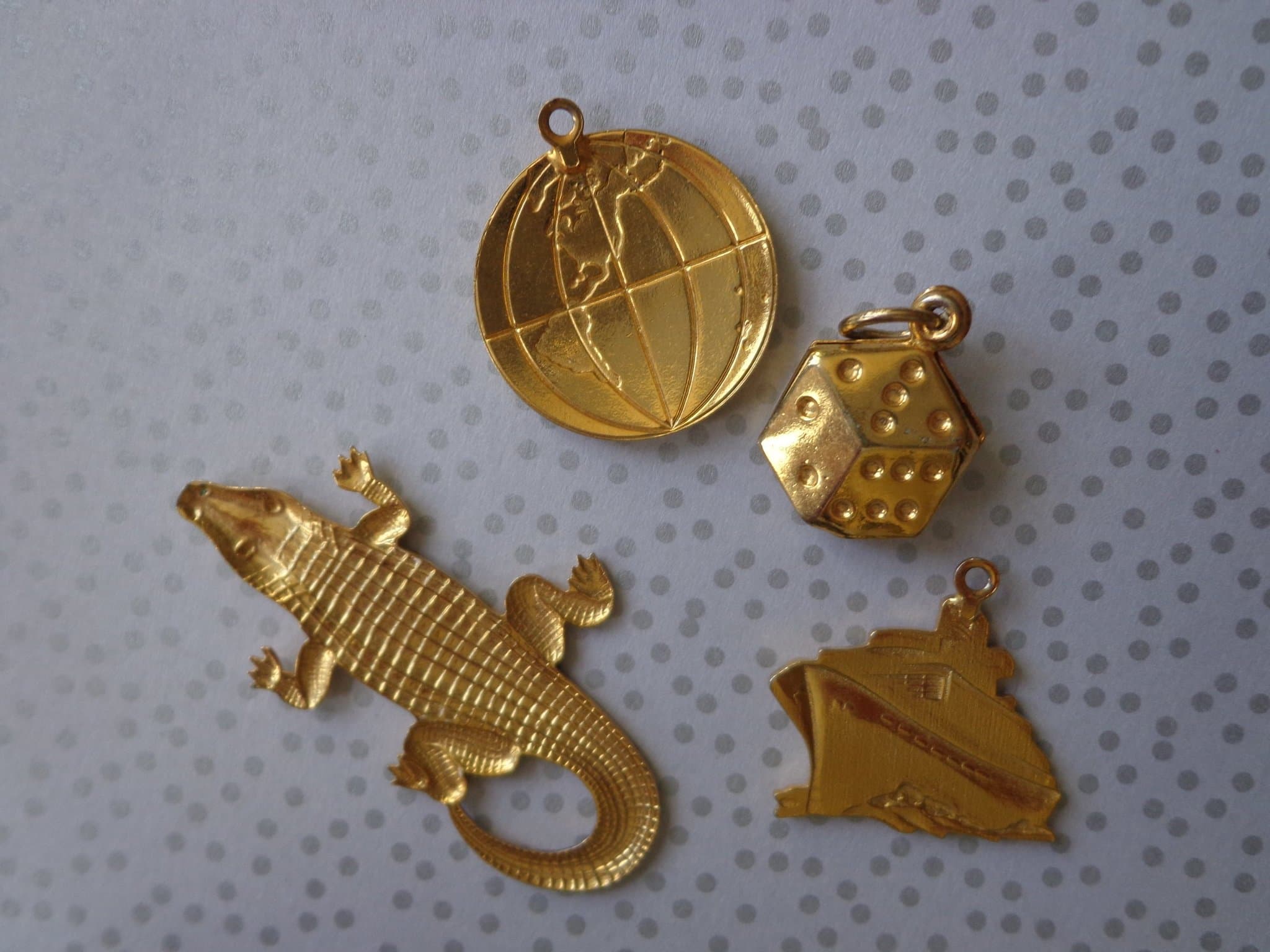 Hänge, Smycke, Berlock, Krokodil ,Fartyg