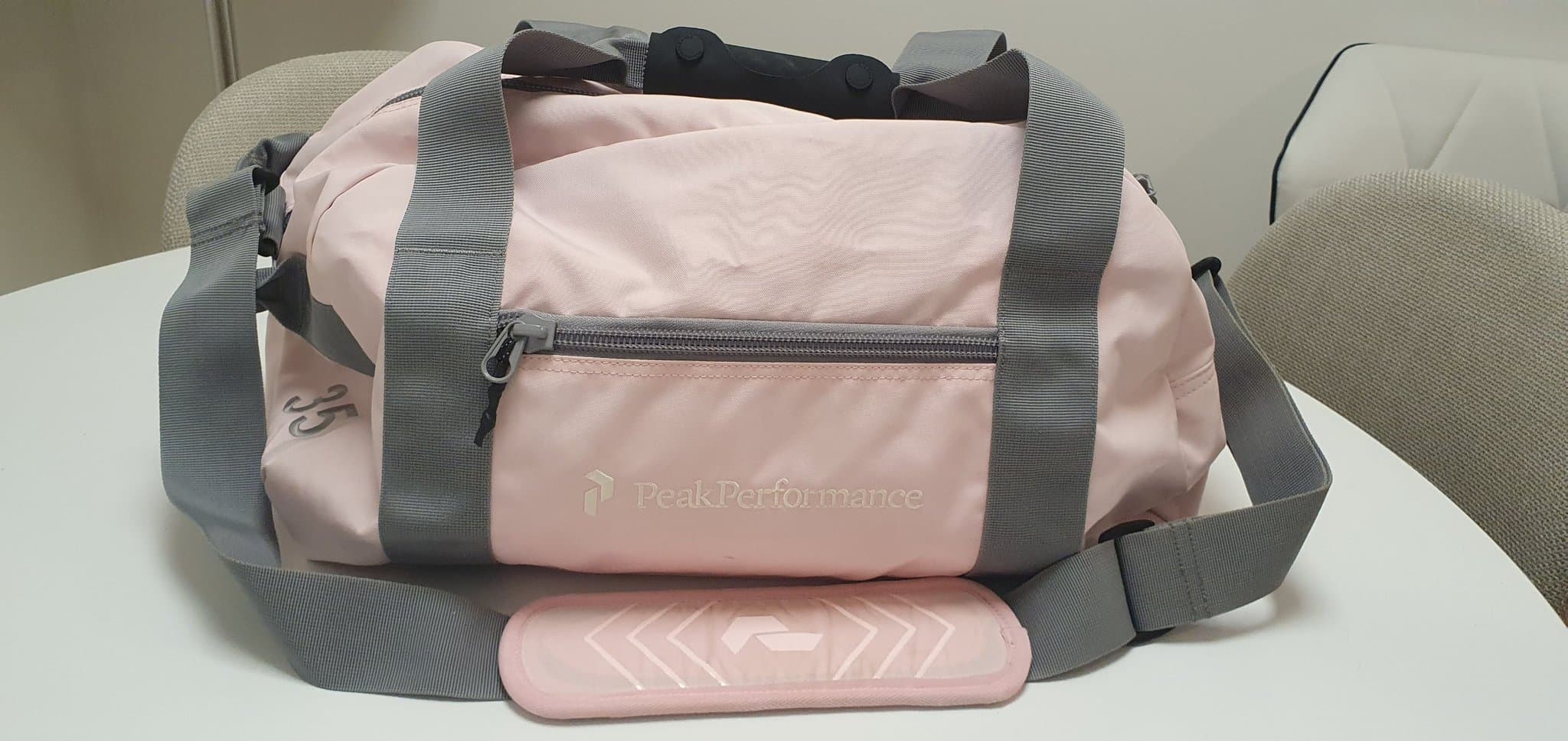 Peak Performance träningsväska, rosa