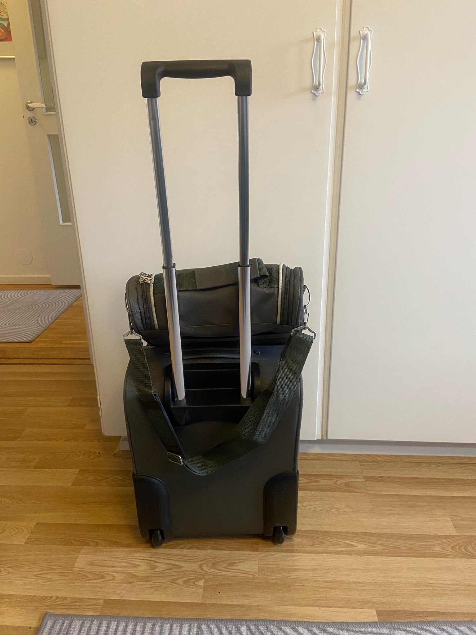 Cavalet Trolley/weekendväska på hjul i två delar - ny