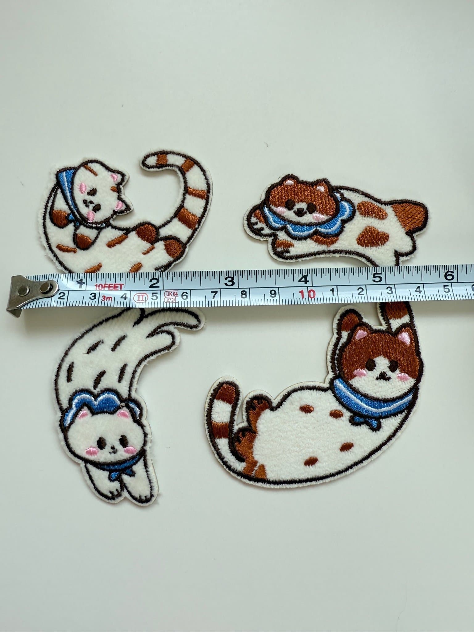 Set med 4 Broderade Tygmärken - Katter