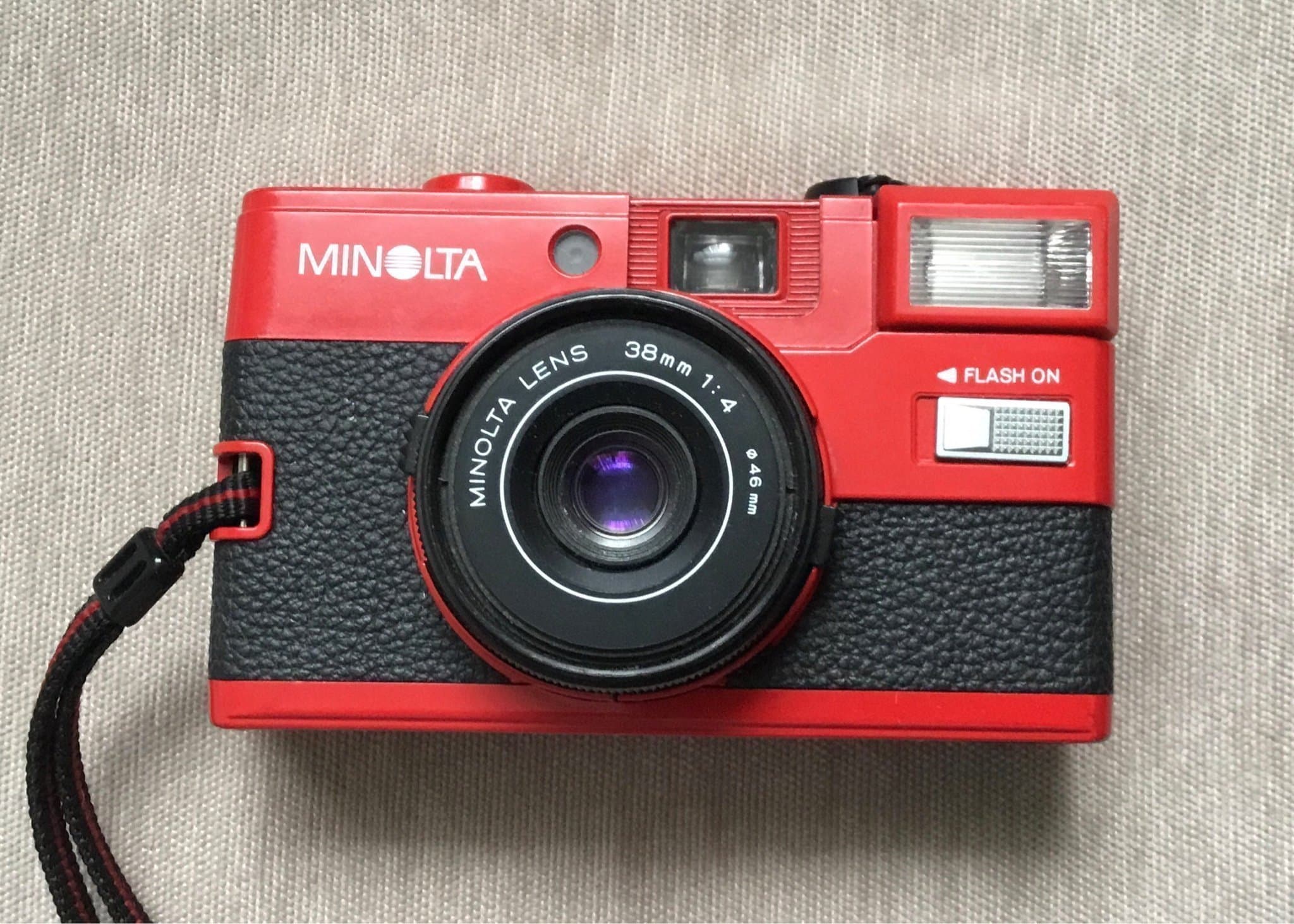 Klassisk Minolta Hi-Matic GF Kamera