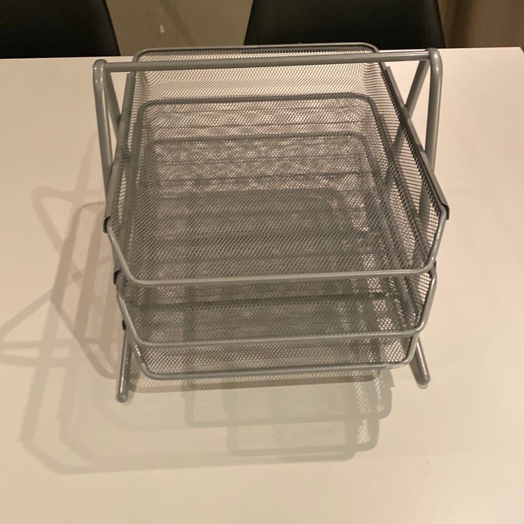 Bordsställ för papper, post, dokument