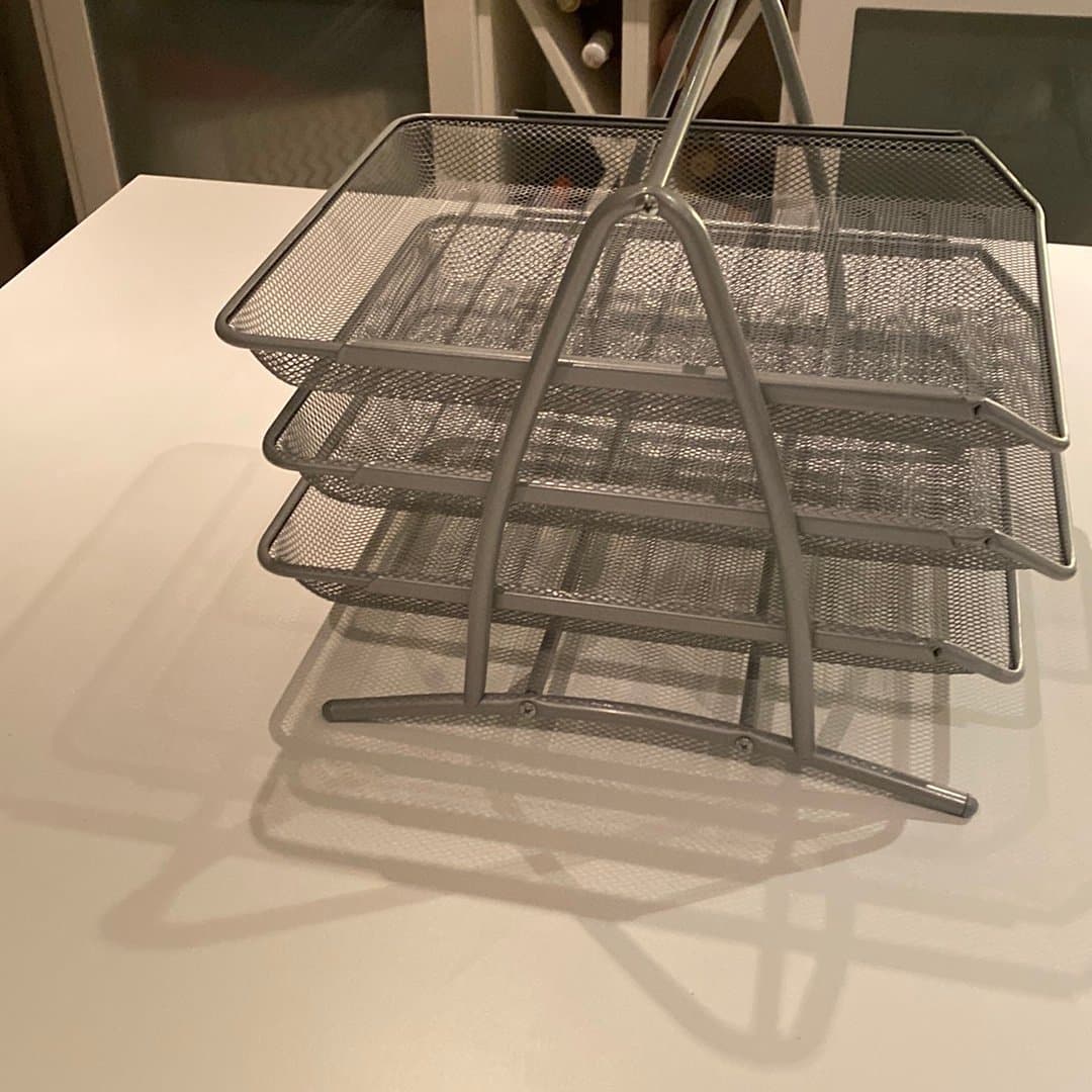 Bordsställ för papper, post, dokument