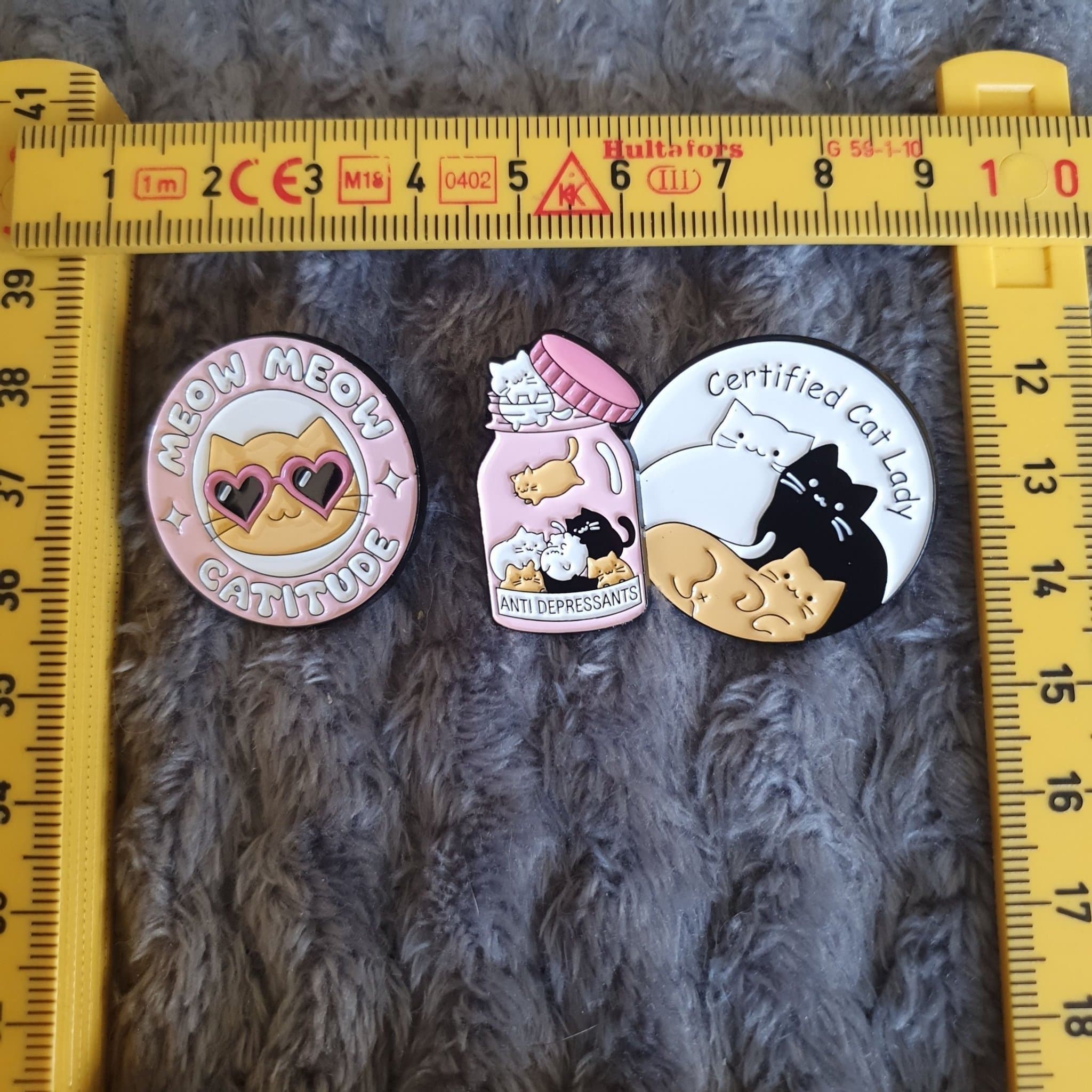 Katt pins