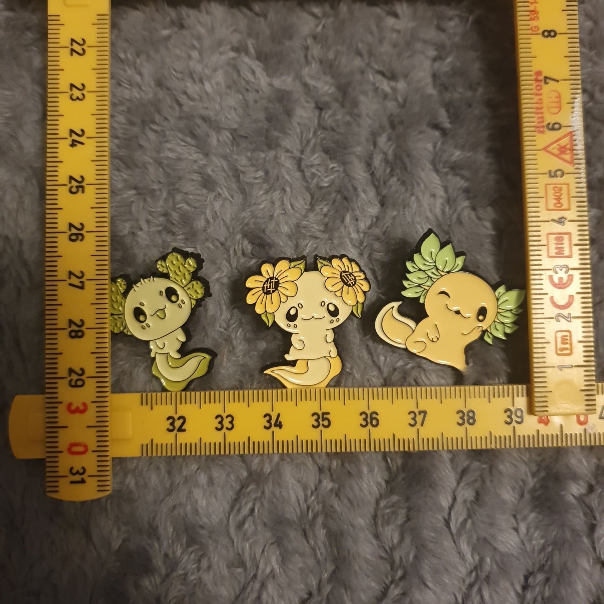 3st axelot pins