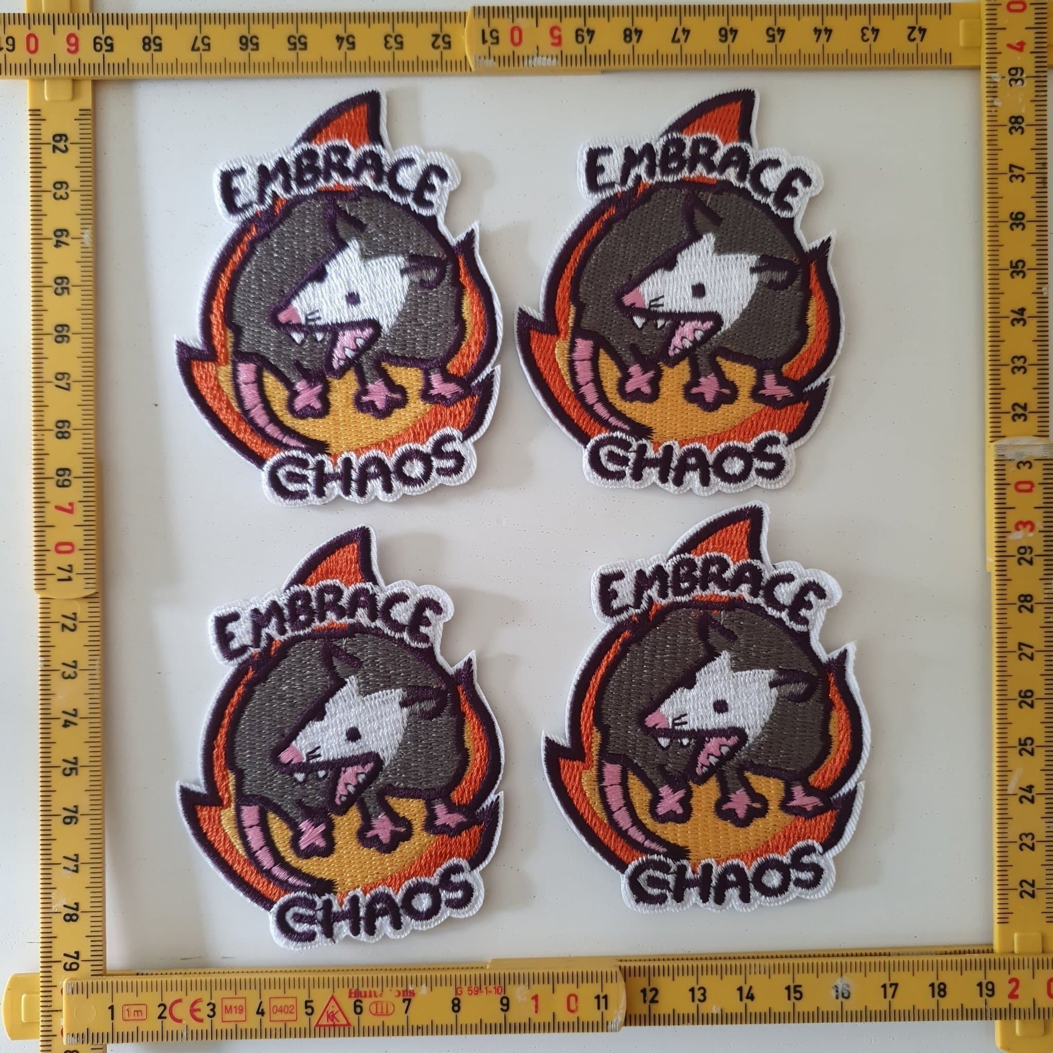 4 st Tygmärken - Embrace Chaos Opossum