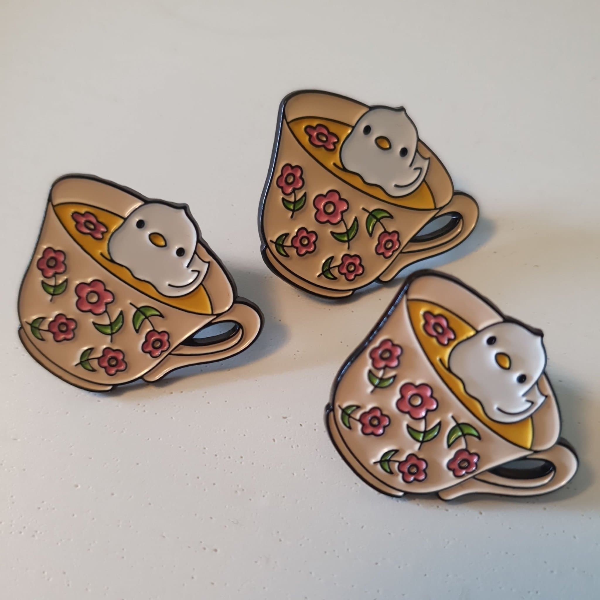 3 st Emalj Pins - Te Kopp med anka