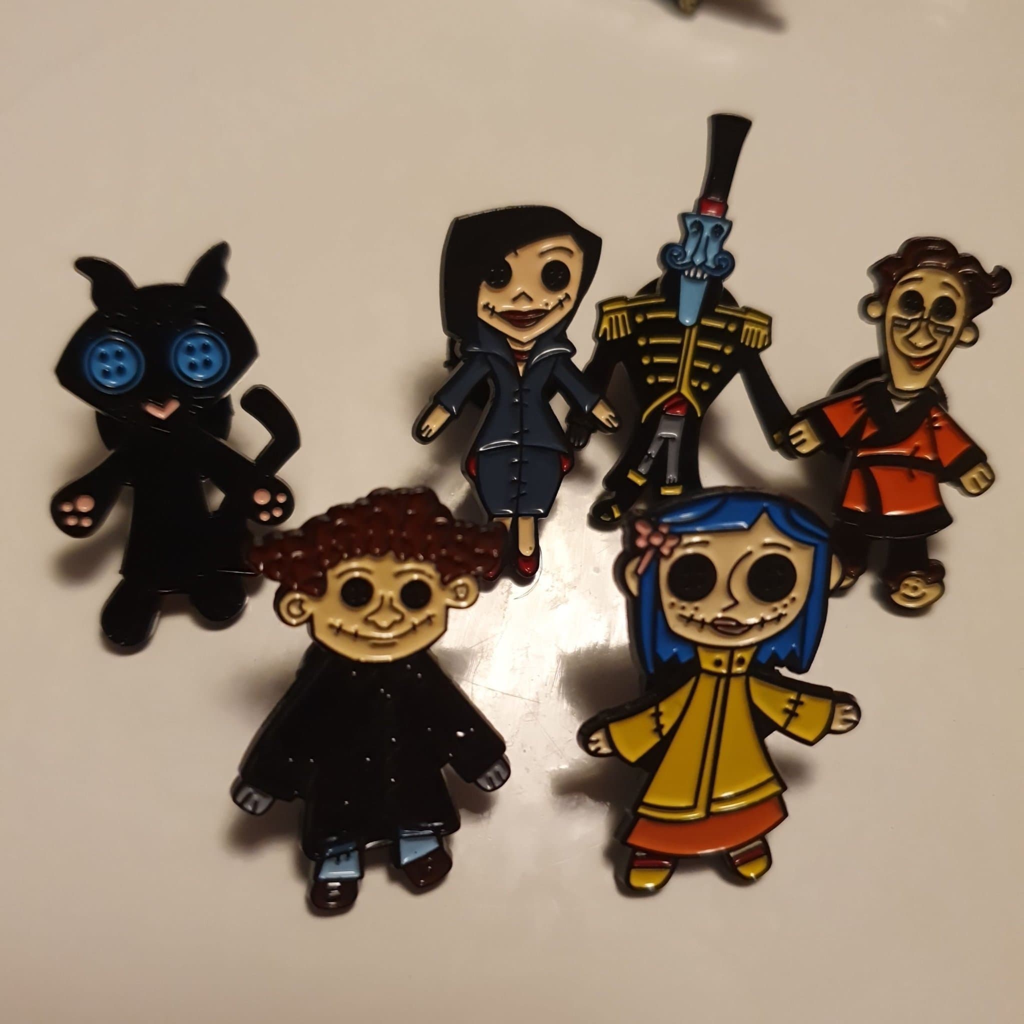 6st Coraline pins