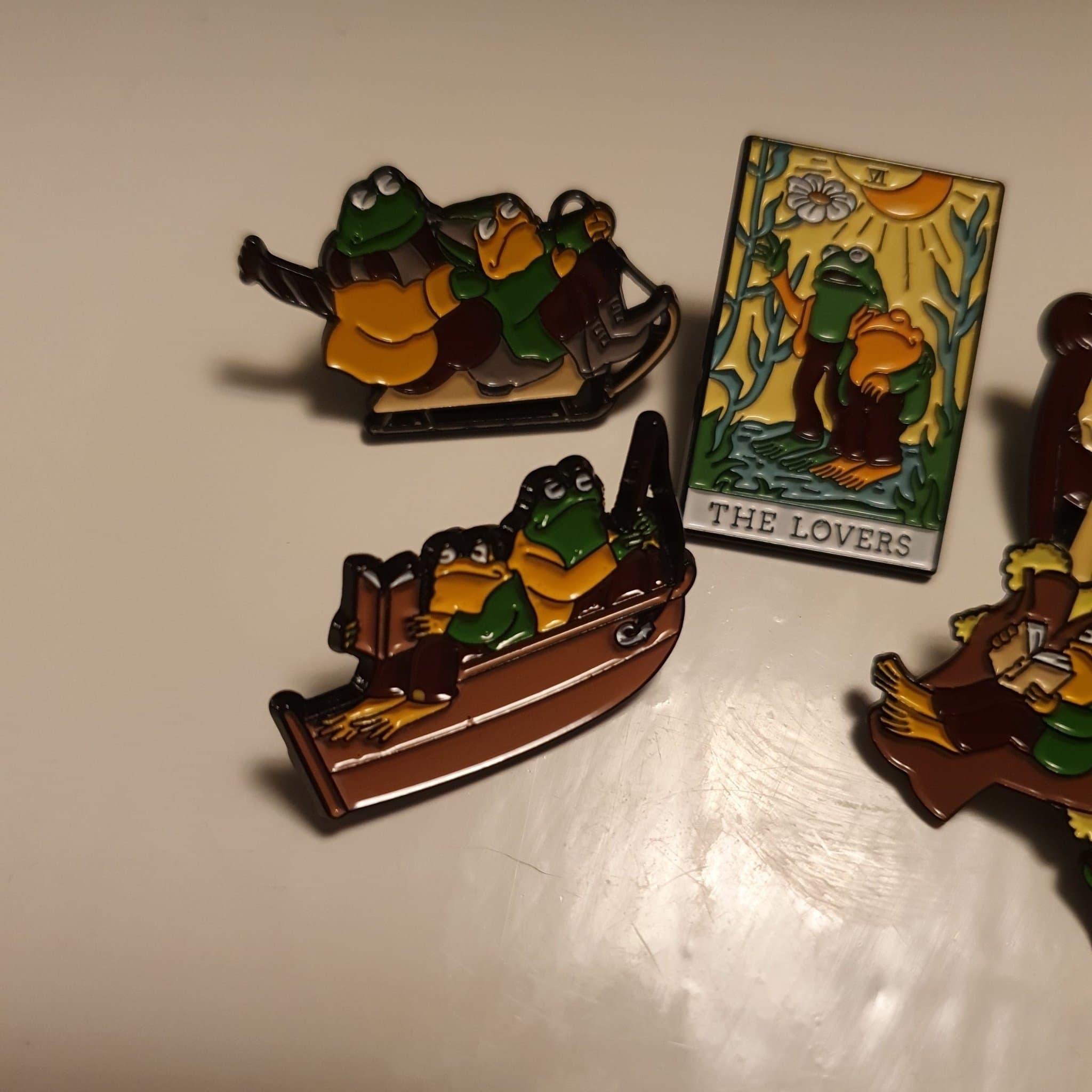 Frog Pins Set