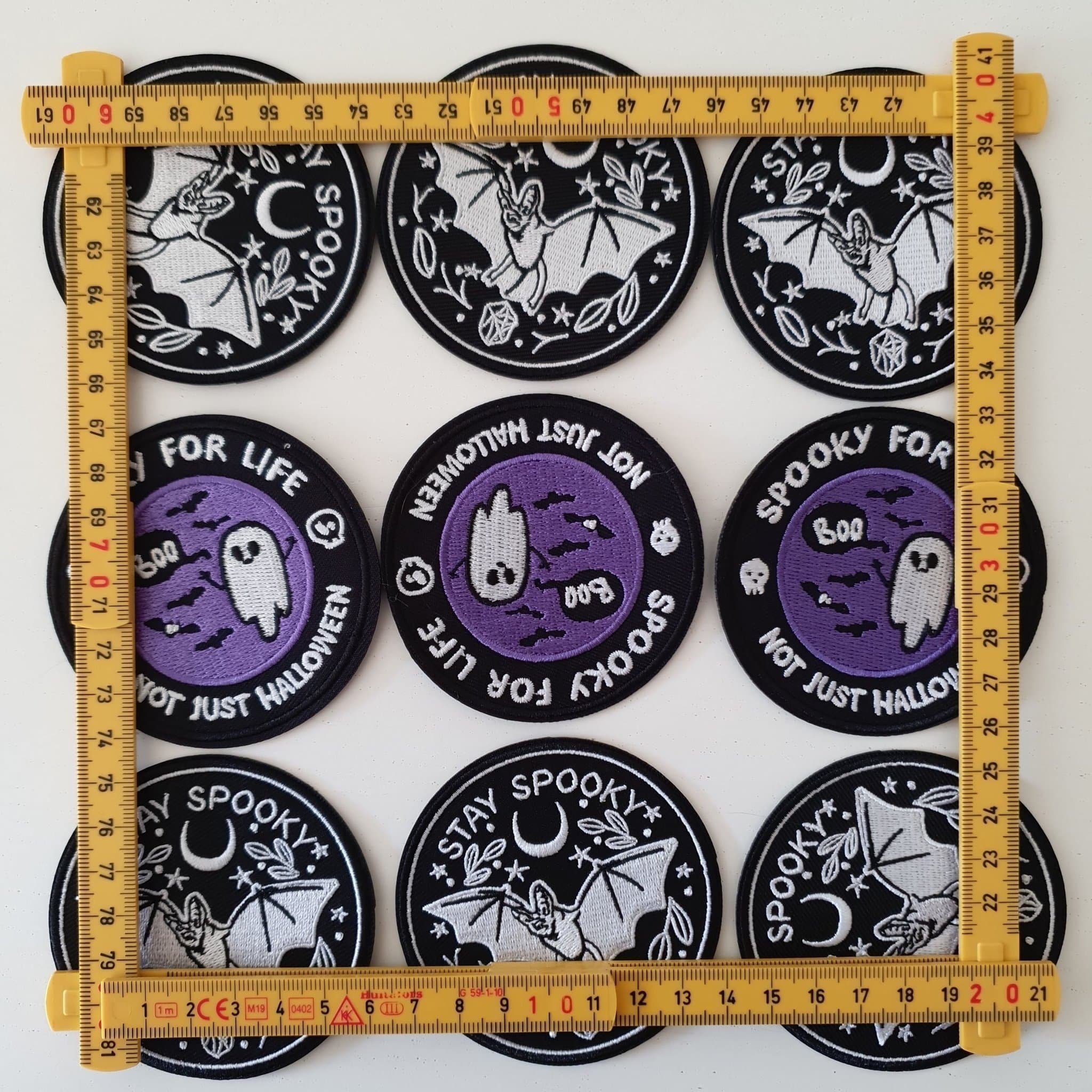 9 Spökiga Flerfärgade tygmärken