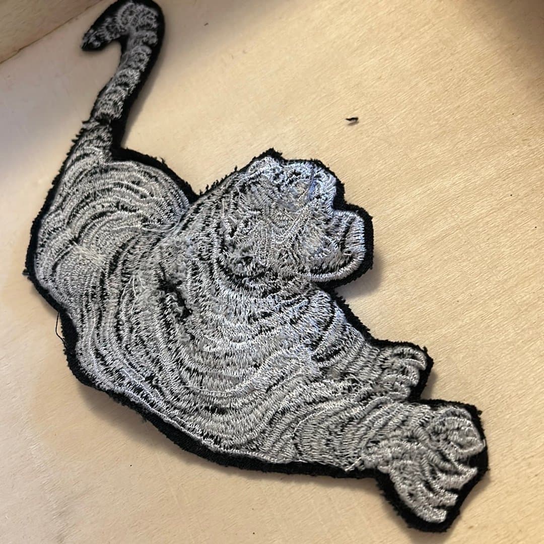 Stort tygmärke tiger