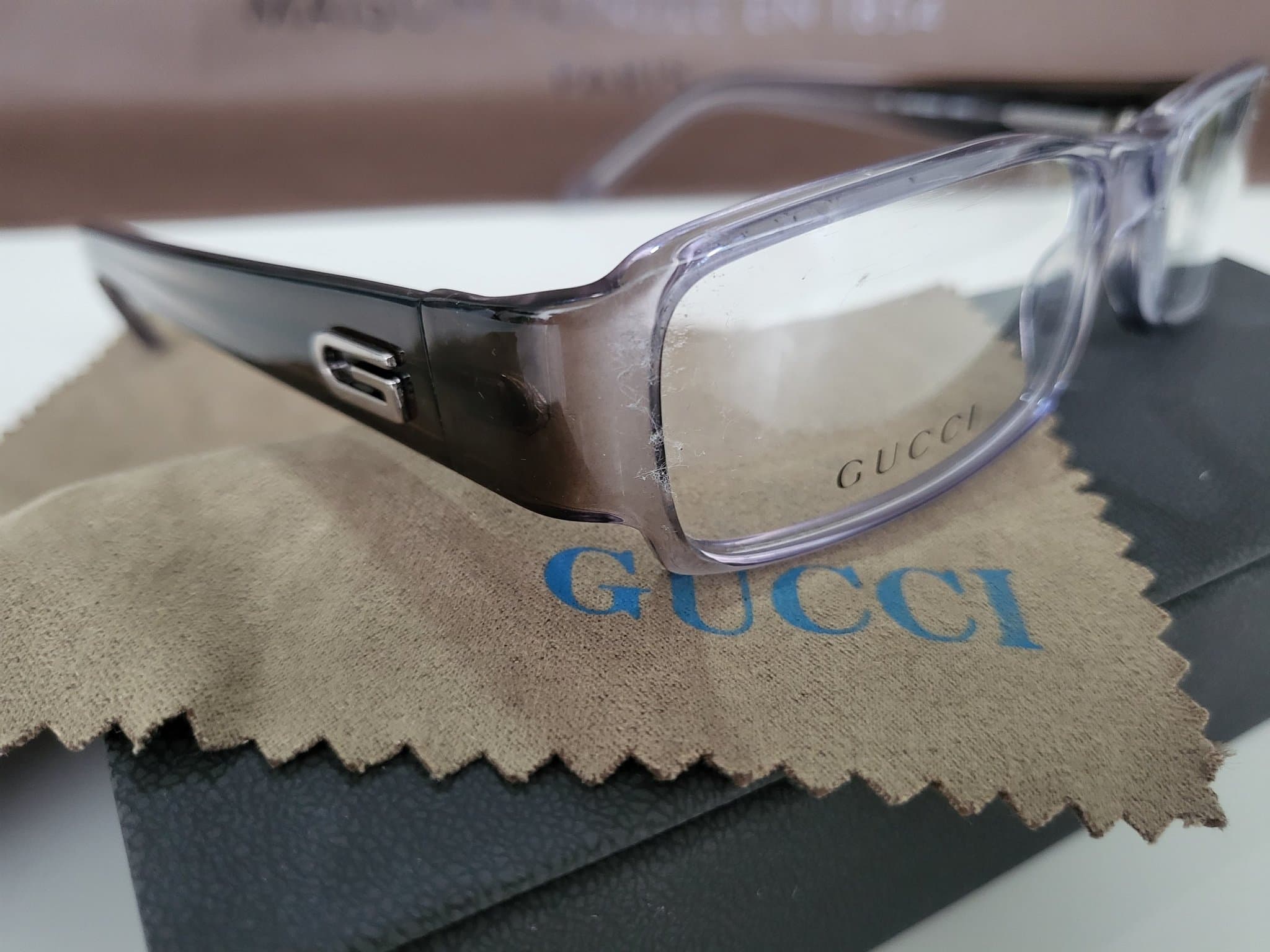 Gucci glasögonbågar GG 1522 med hård etui och putsduk