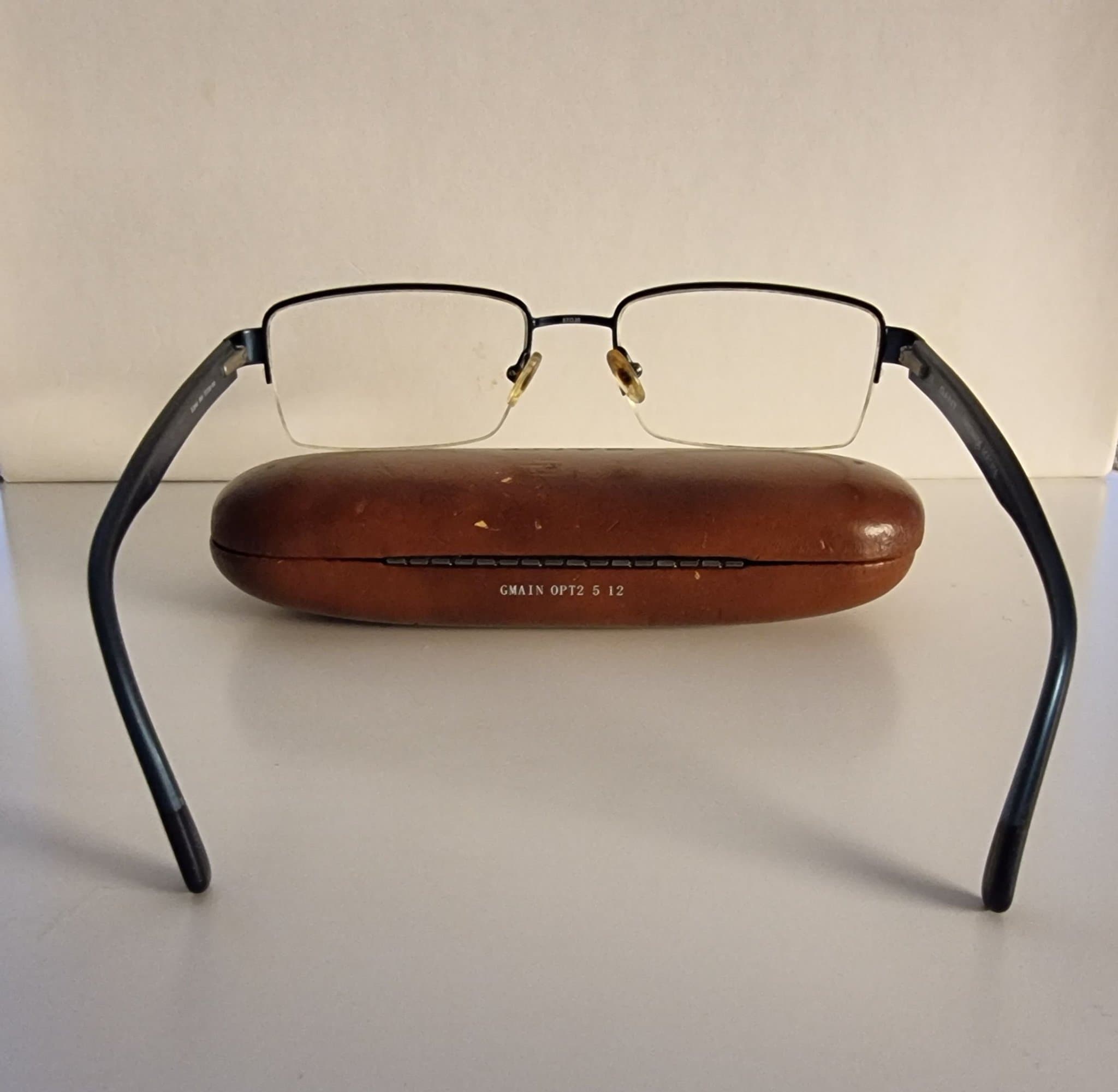 GANT glasögonbågar med fodral och putsduk, läsglasög.