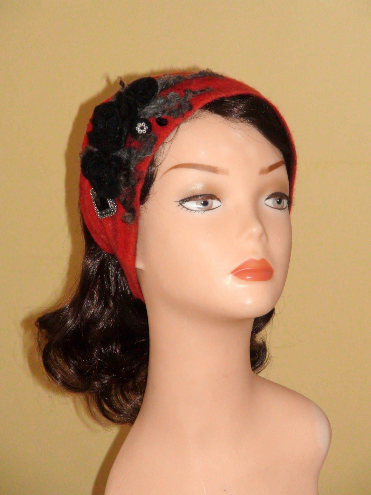 Tovat hårband headband merino ull röd svart grå pannband ÖRONVÄRMARE