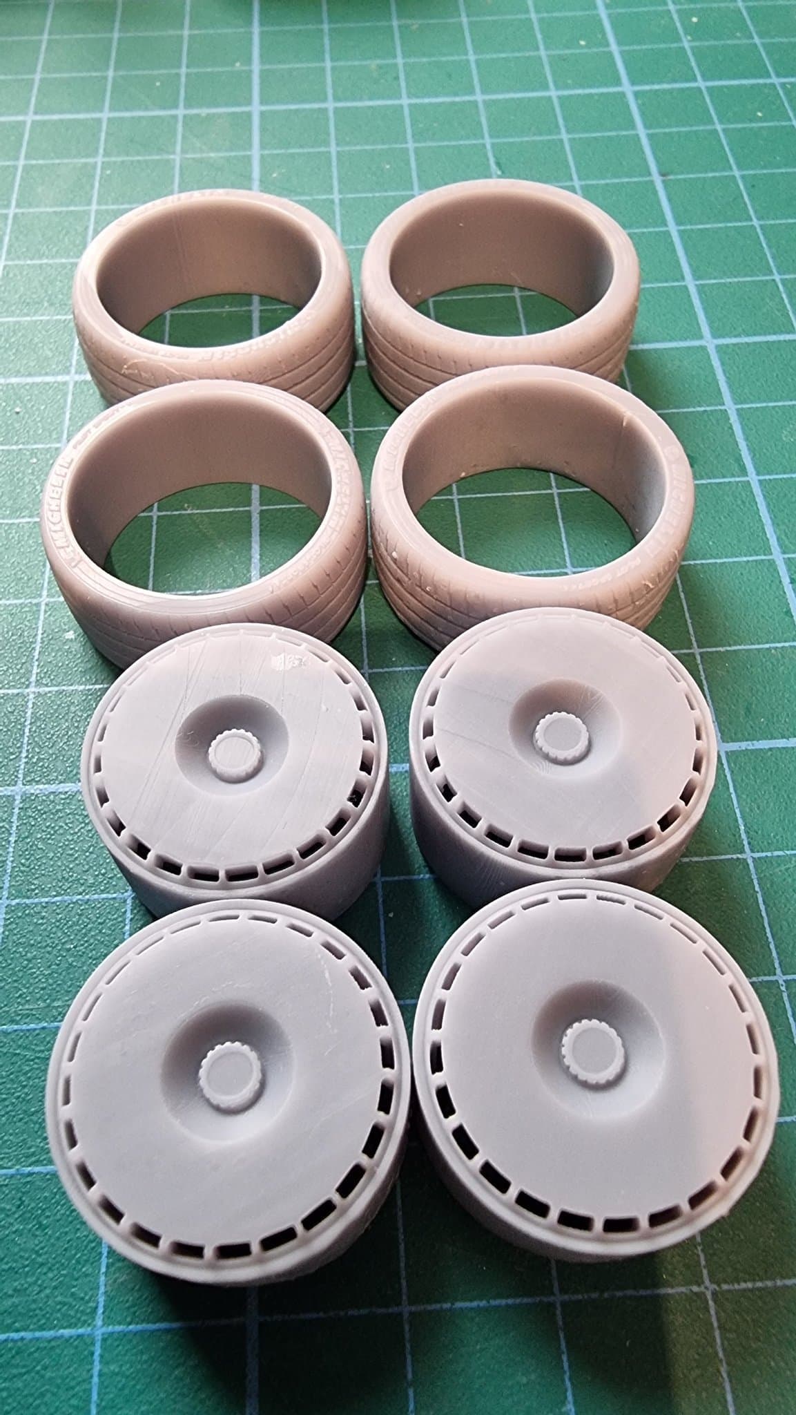 20" Rotiform Aerodisc + Michelin PS Däck 1/24