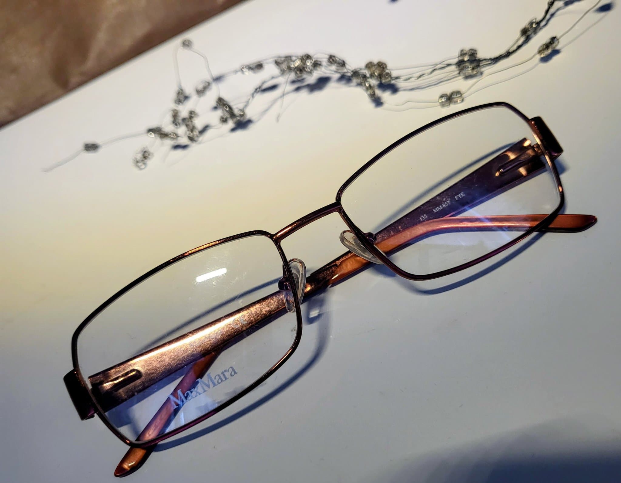 Max Mara glasögonbågar 135 MM 857 FYE med hård etui