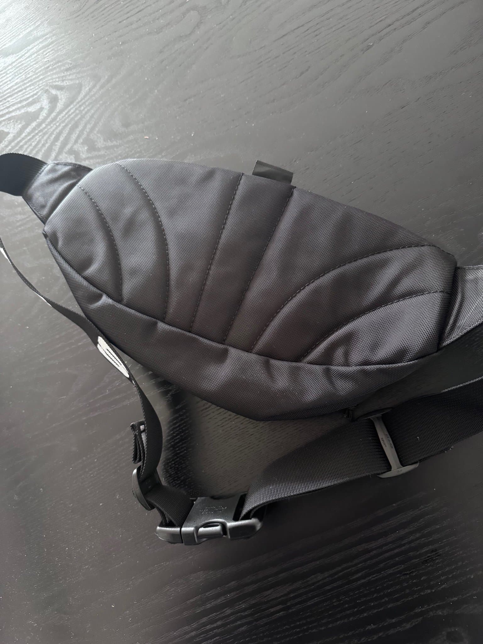 Supreme svart midjeväska SS18