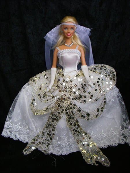 KLÄNNING +SLÖJA + HANDSKAR vit BRUDKLÄNNING ej docka guldpaljetter PÅSKÄGG PÅSK*