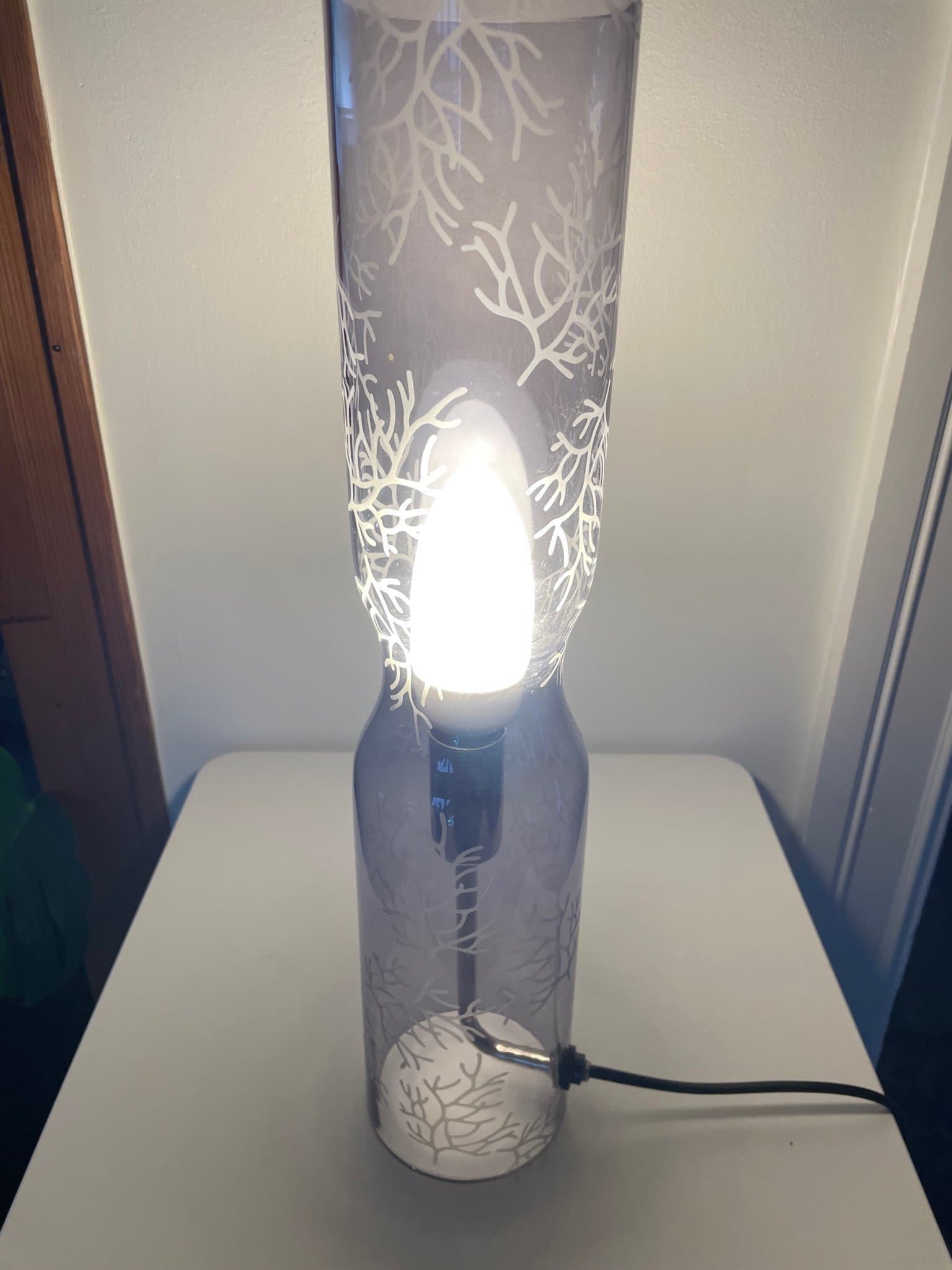 IKEA SMÄRT Mörktonad Grenmönstrad Cylinderbordslampa Designad av Michiko Nakata