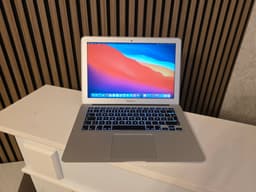 MacBook Air 13 tum, tidigt 2015