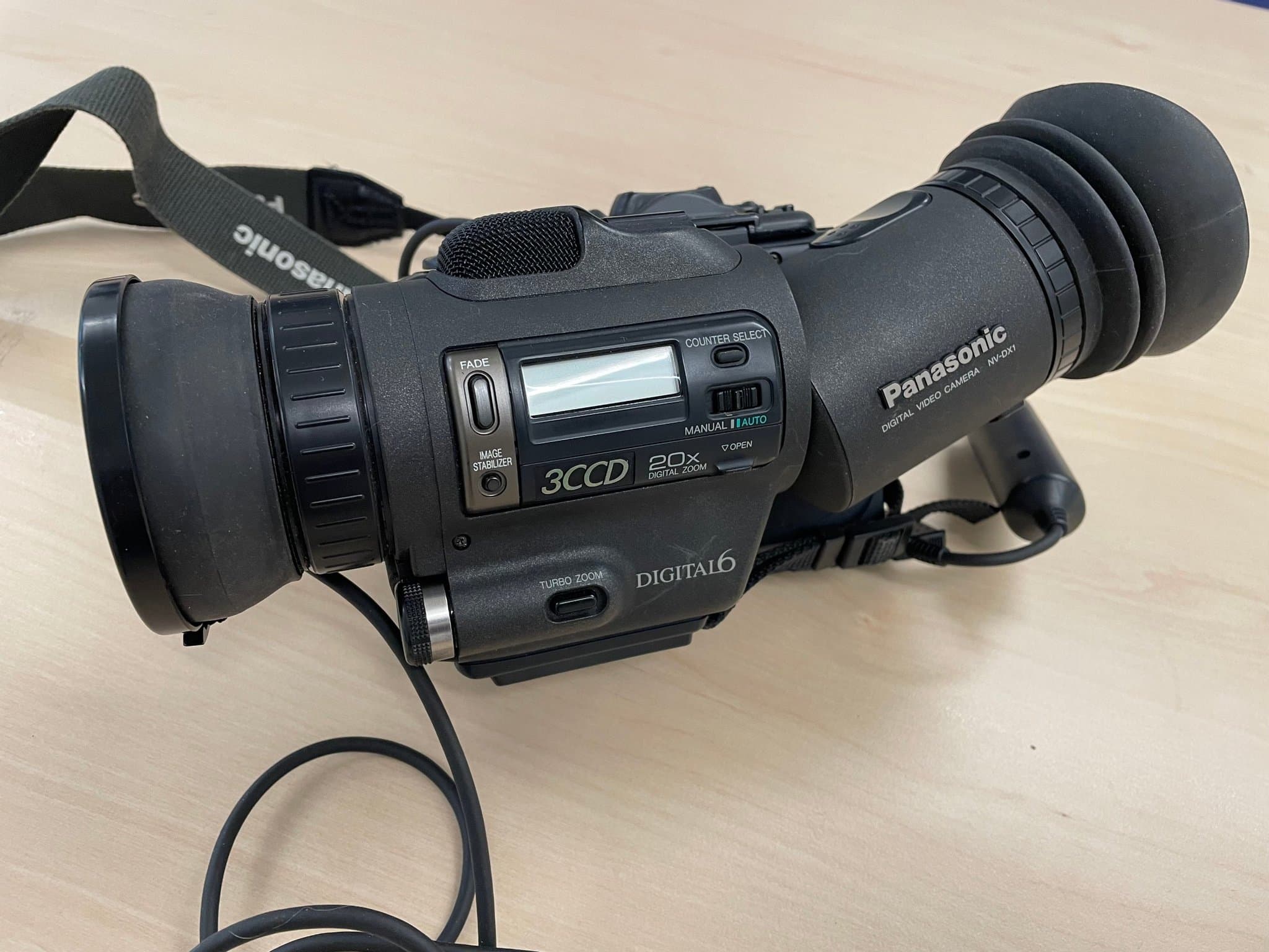 Videokamera Panasonic NV-DX1