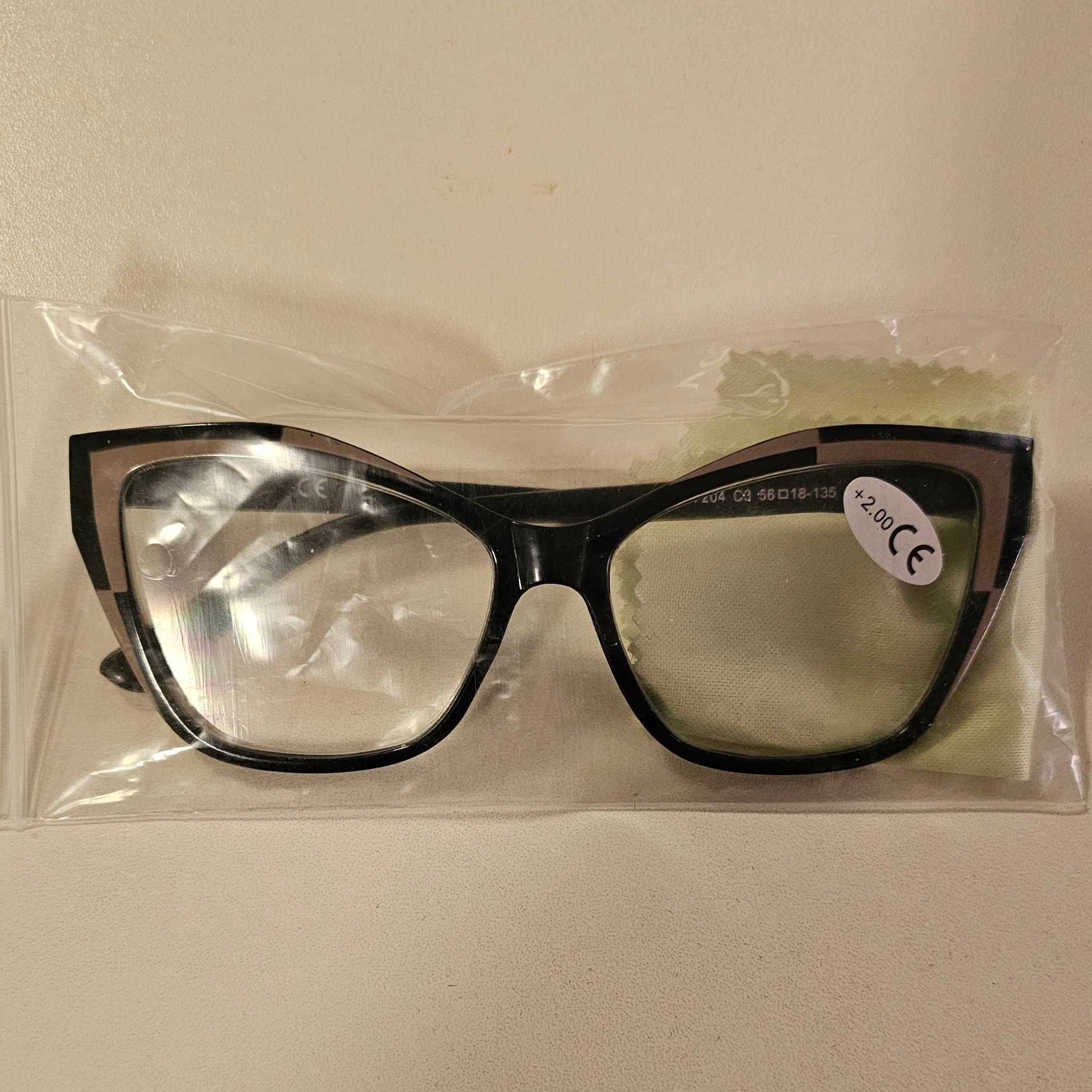 Glasögon med styrka +2.00 NYA