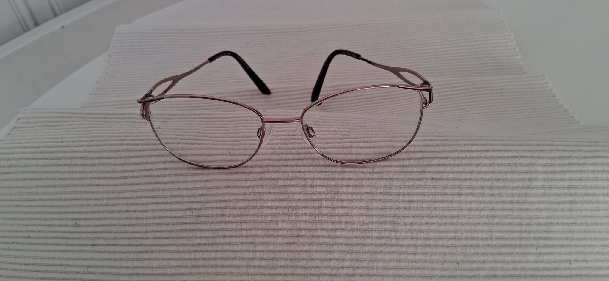 Charmant CH12072 PE glasögonbågar i titan