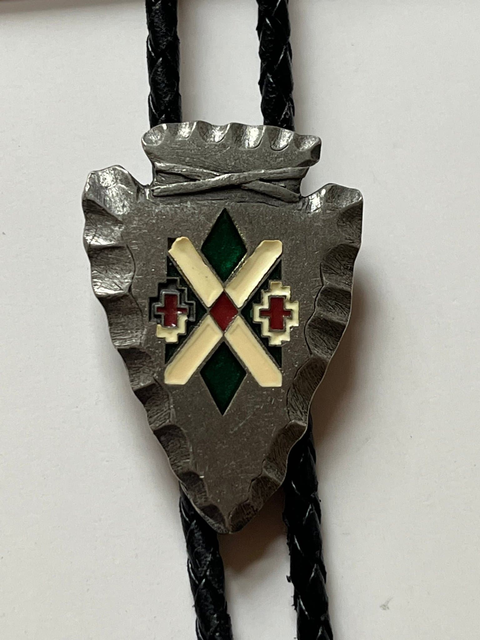 VINTAGE BOLO-SLIPS 1992 SISKIYOU USA RETRO