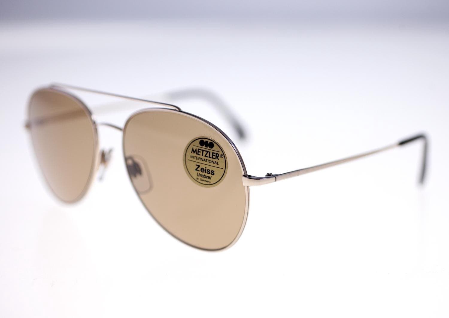 OIO Metzler 2655 689 pilot-style sunglasses fitted with Zeiss Umbral lenses-NEW