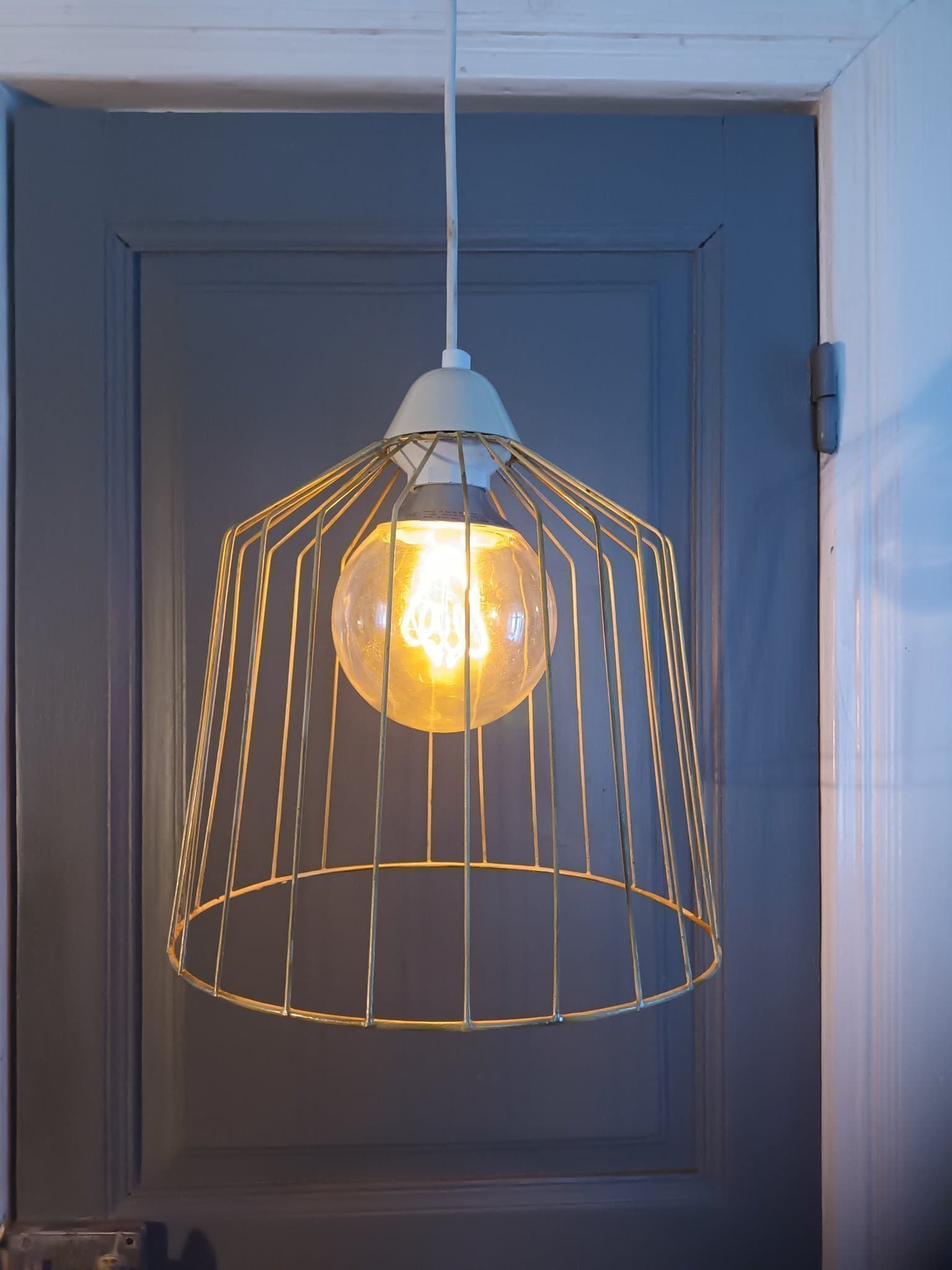 Hänglampa, pendellampa, galleröampa taklampa med bur