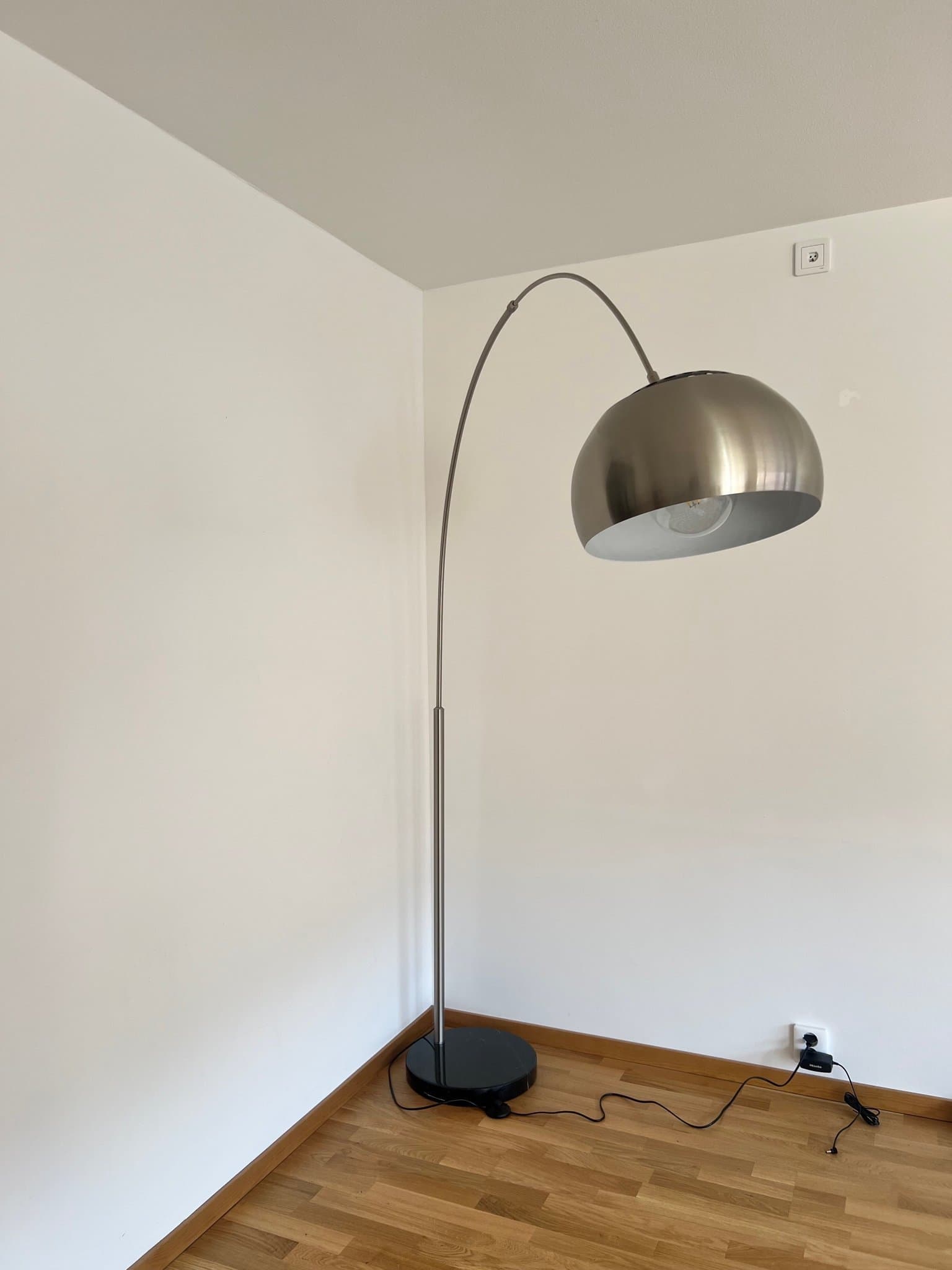 Argentina Borstad stål golvlampa Soffdrömmar