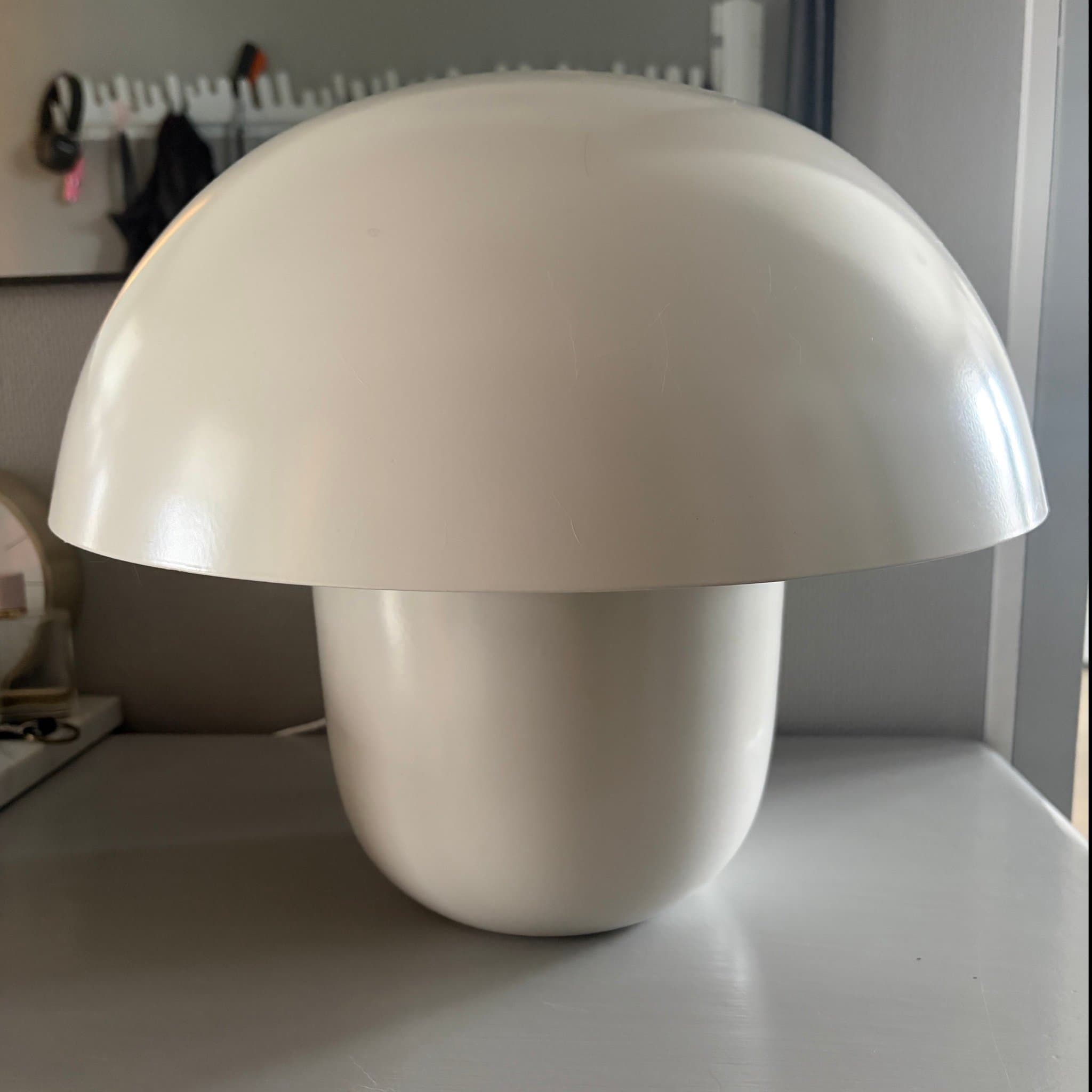 Carl Johan 40 cm | Olsson & Jensen | Bordslampa | Vit