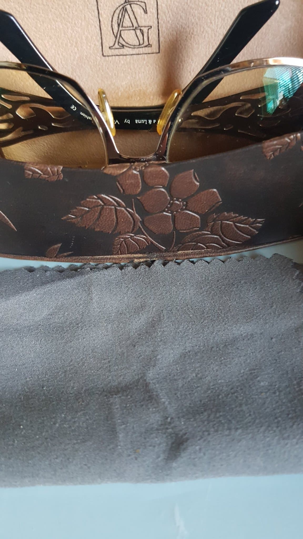 Glasögon Bågar Vision & Fashion by V.d. Luna Bågar Unik Designe