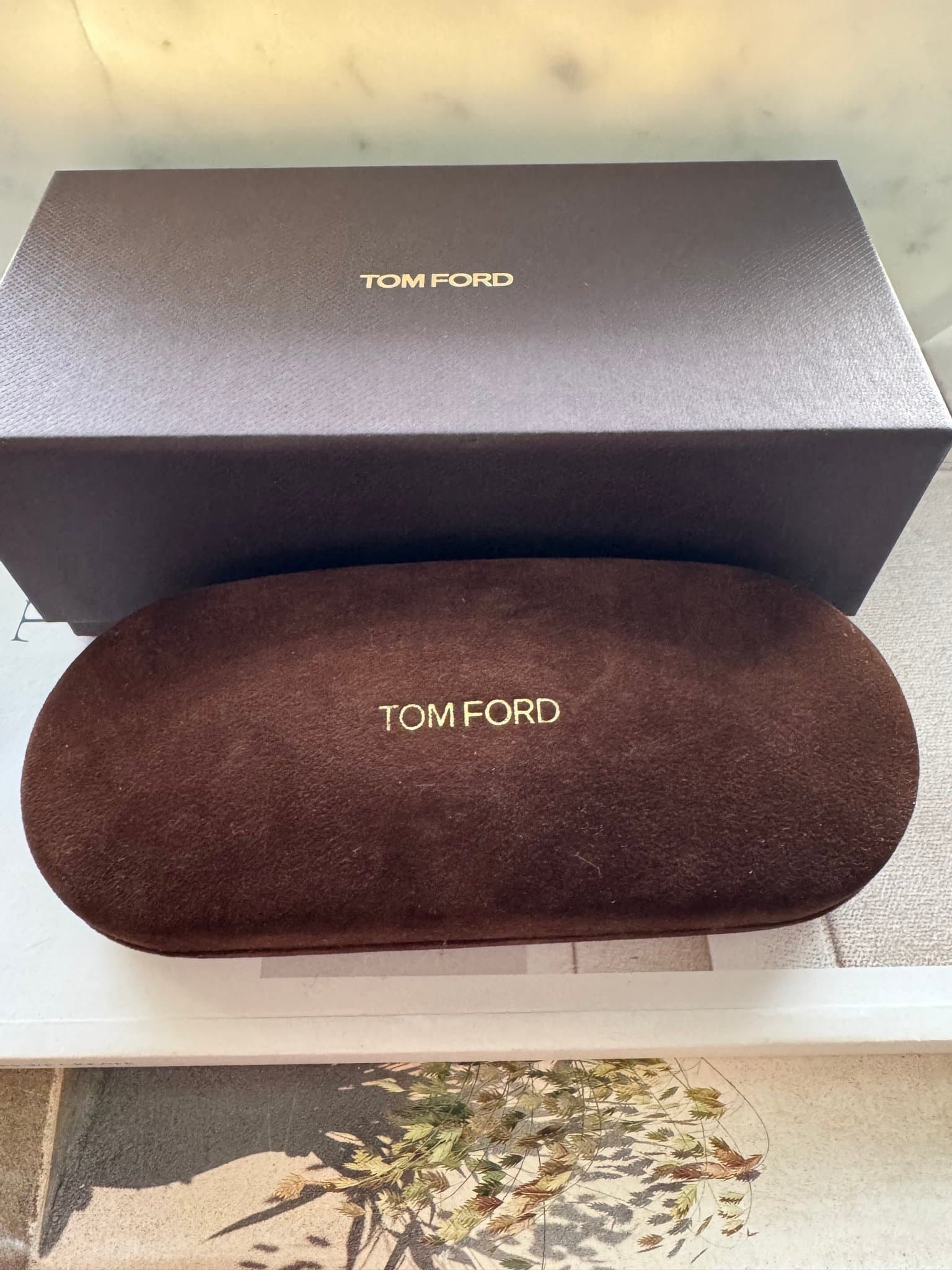 Tom Ford Glasögonfodral med putsduk och box
