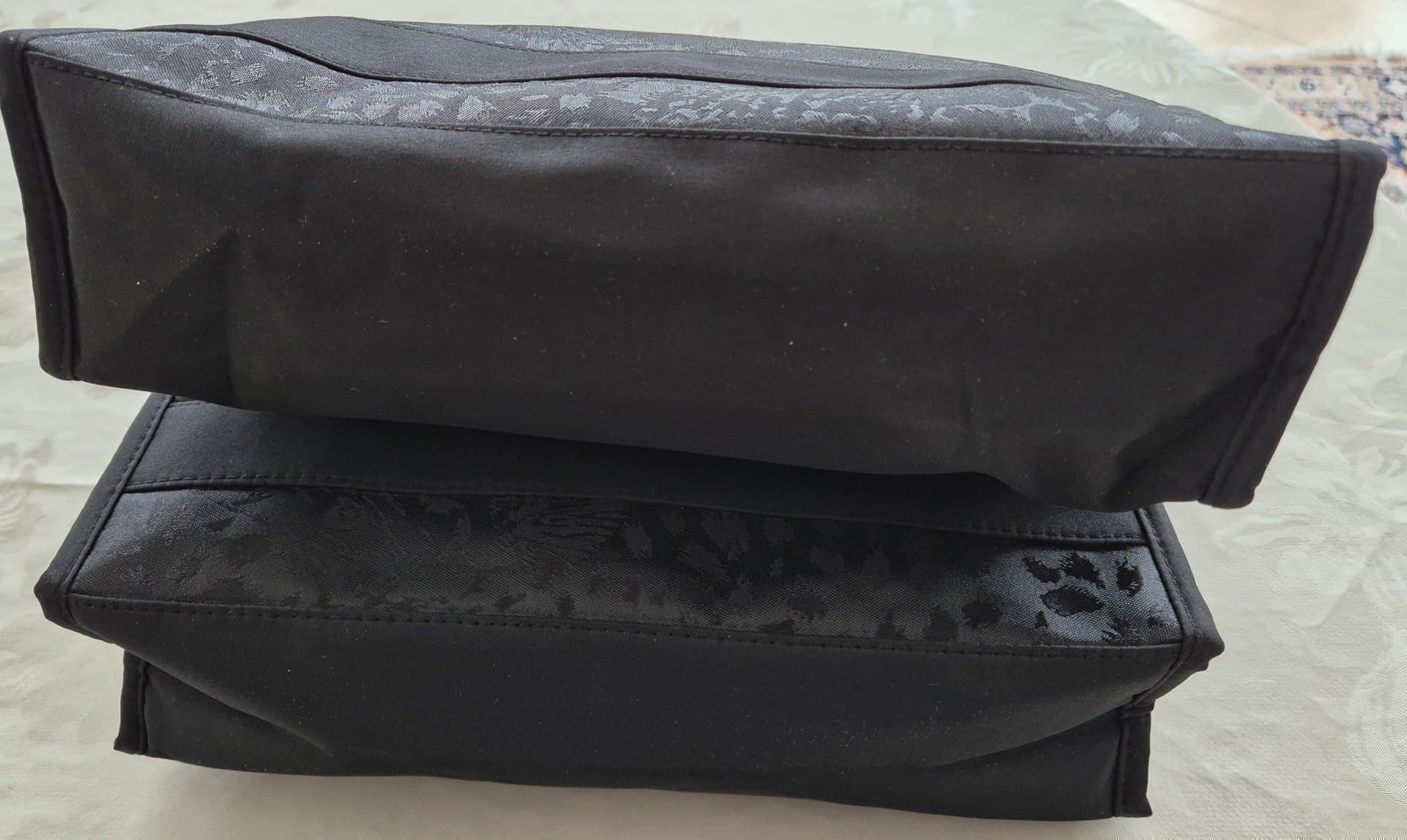 Ruducci Necessärer 2st Nya Stora Dam Herr Unisex Svarta Butiksp 299kr/st