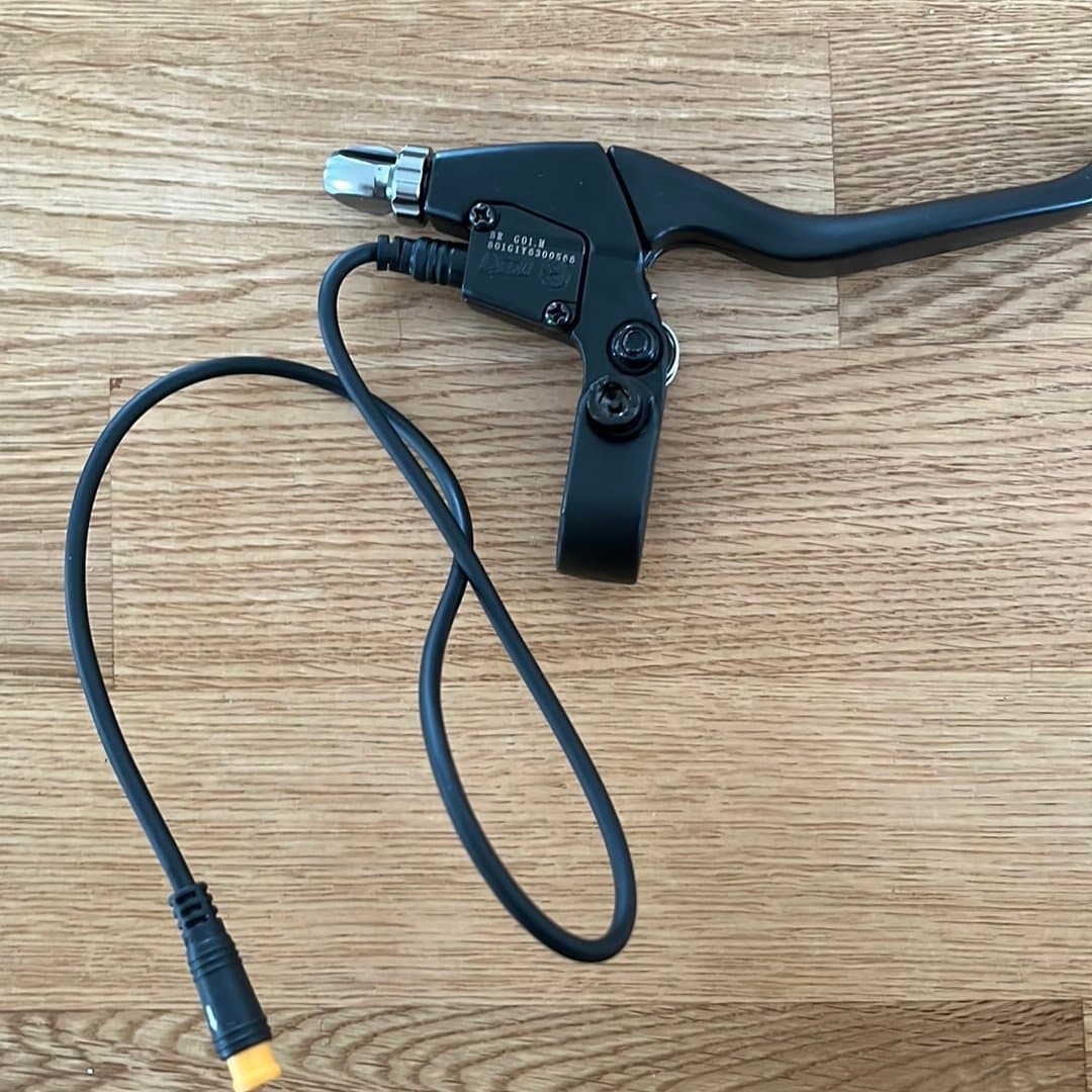 Bromshandtag vänster med sensor