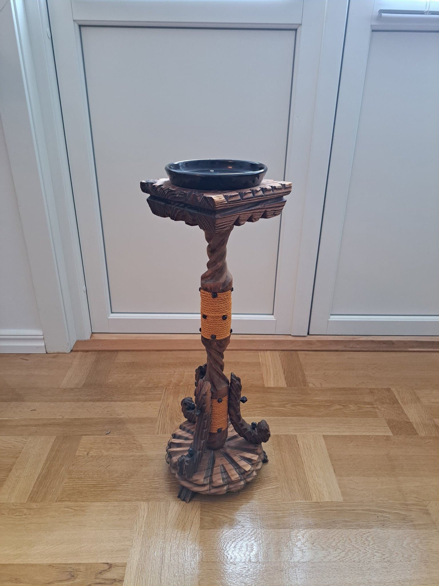 Träpiedestal för växter