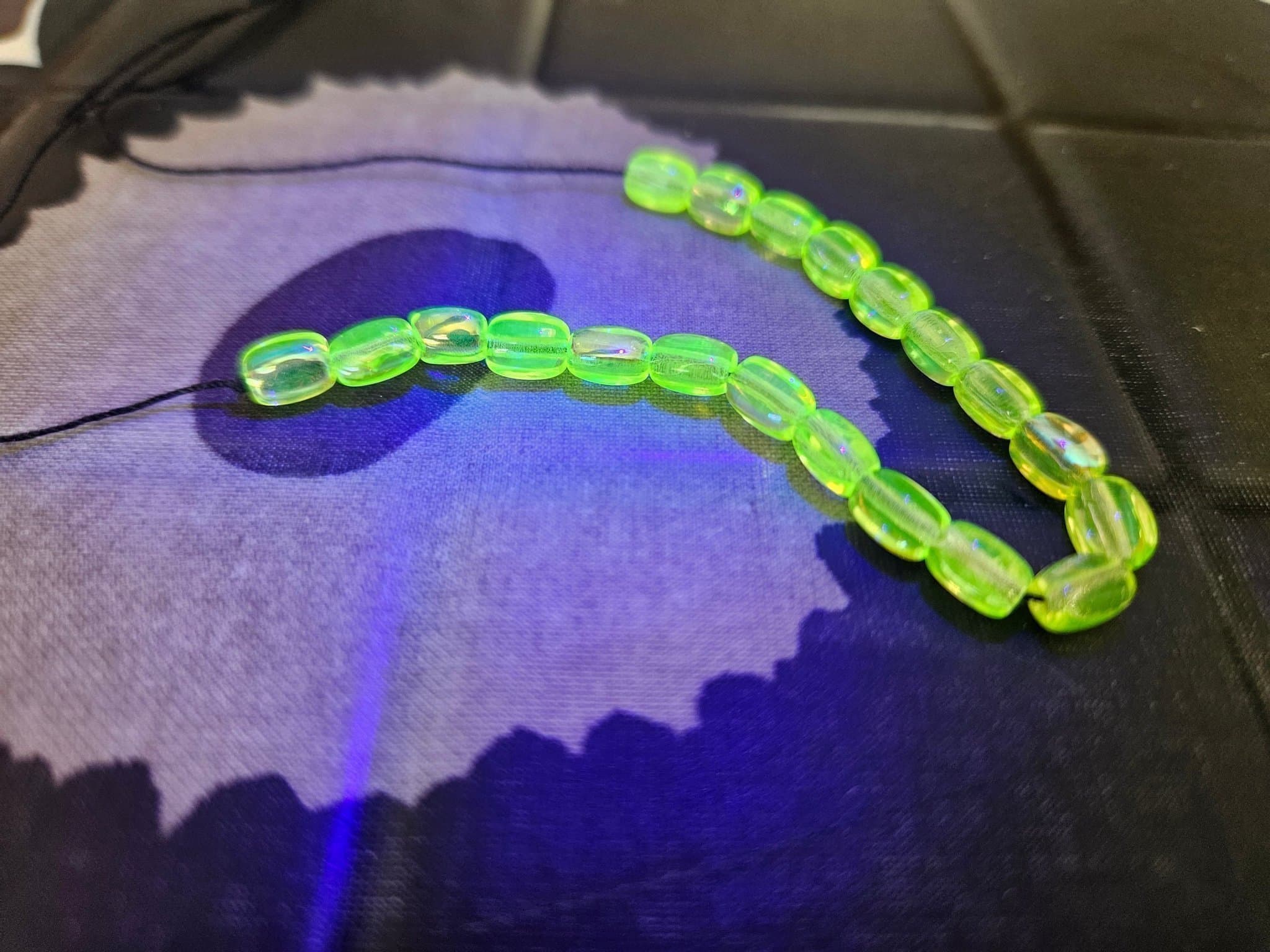 Uranglaspärlor - ovala